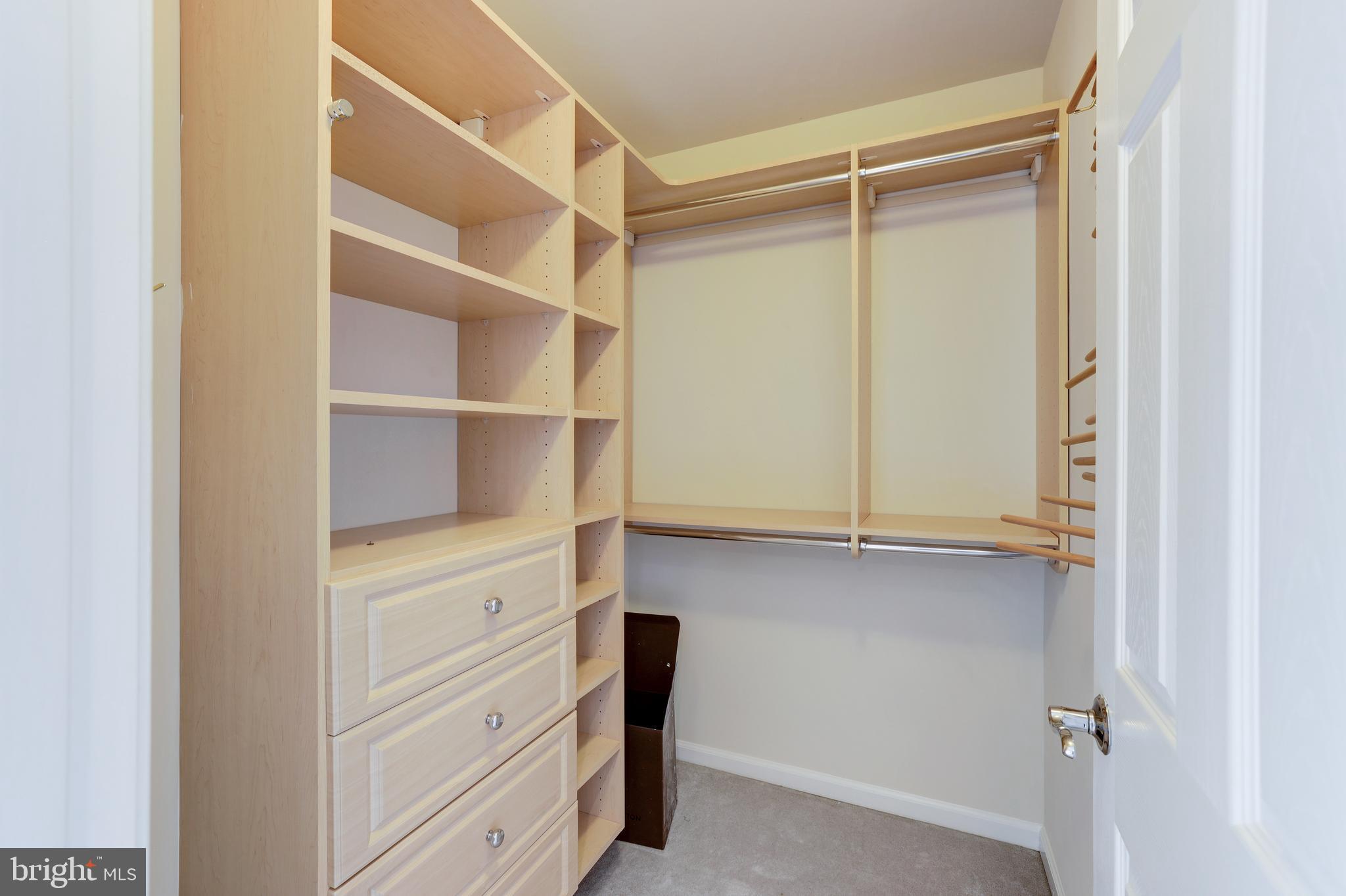 BELMONT TOWN CENTER - Residential