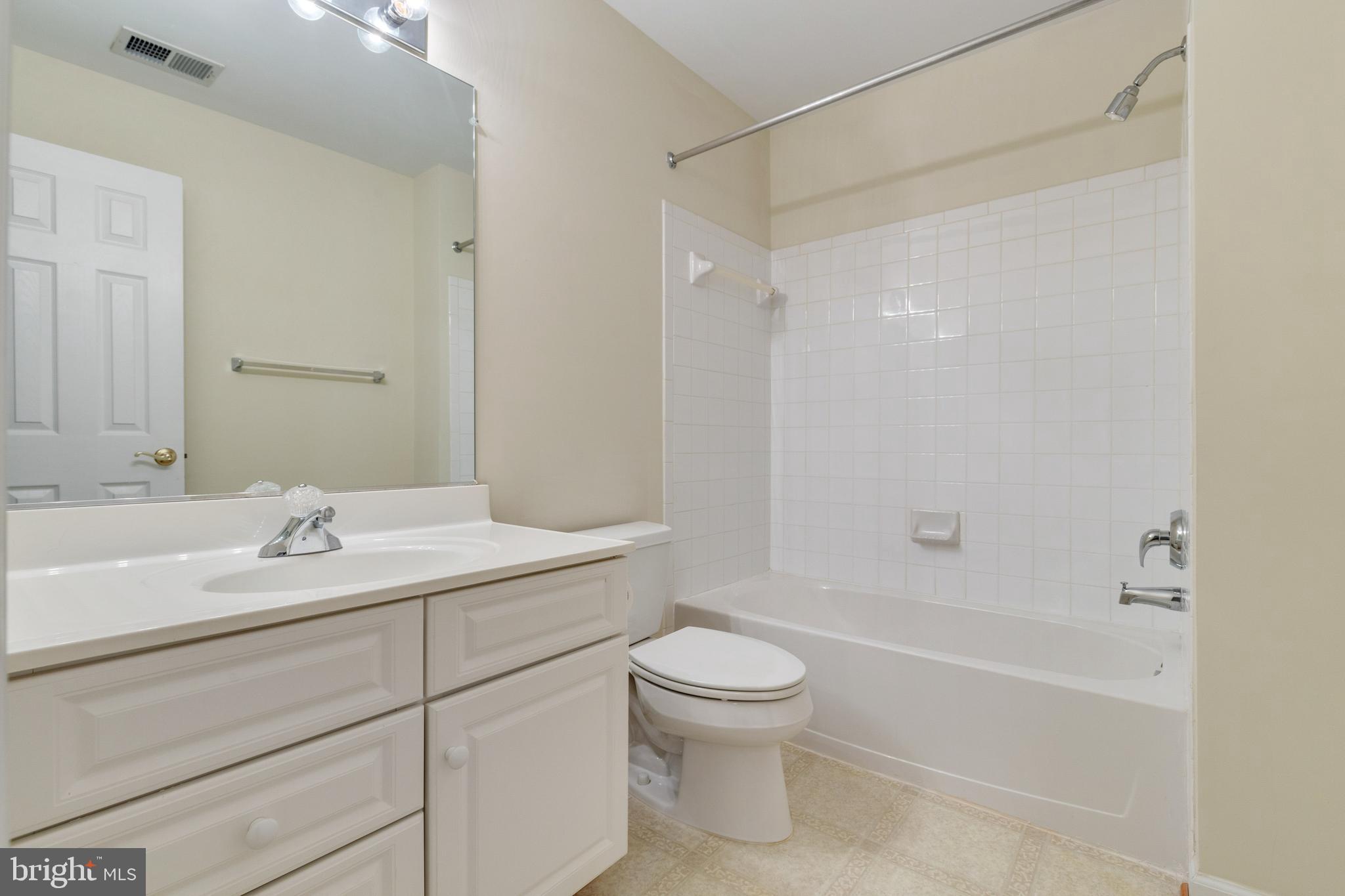 BELMONT TOWN CENTER - Residential