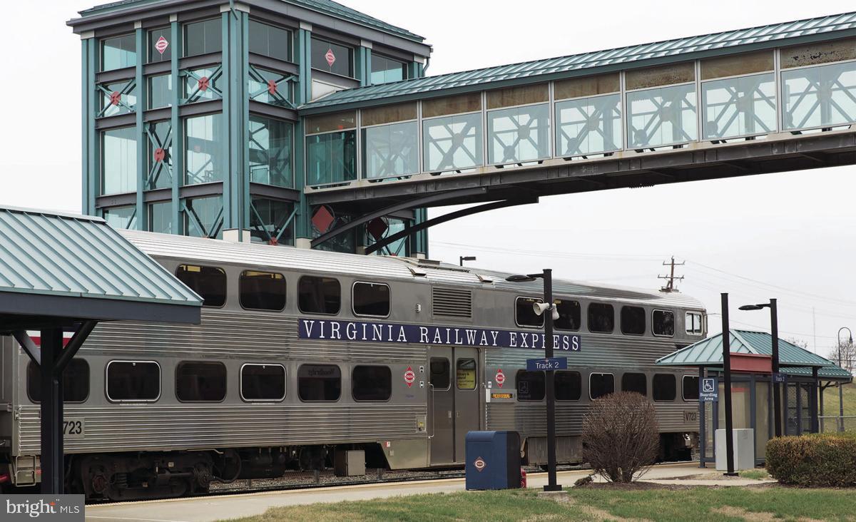 BELMONT TOWN CENTER - Residential