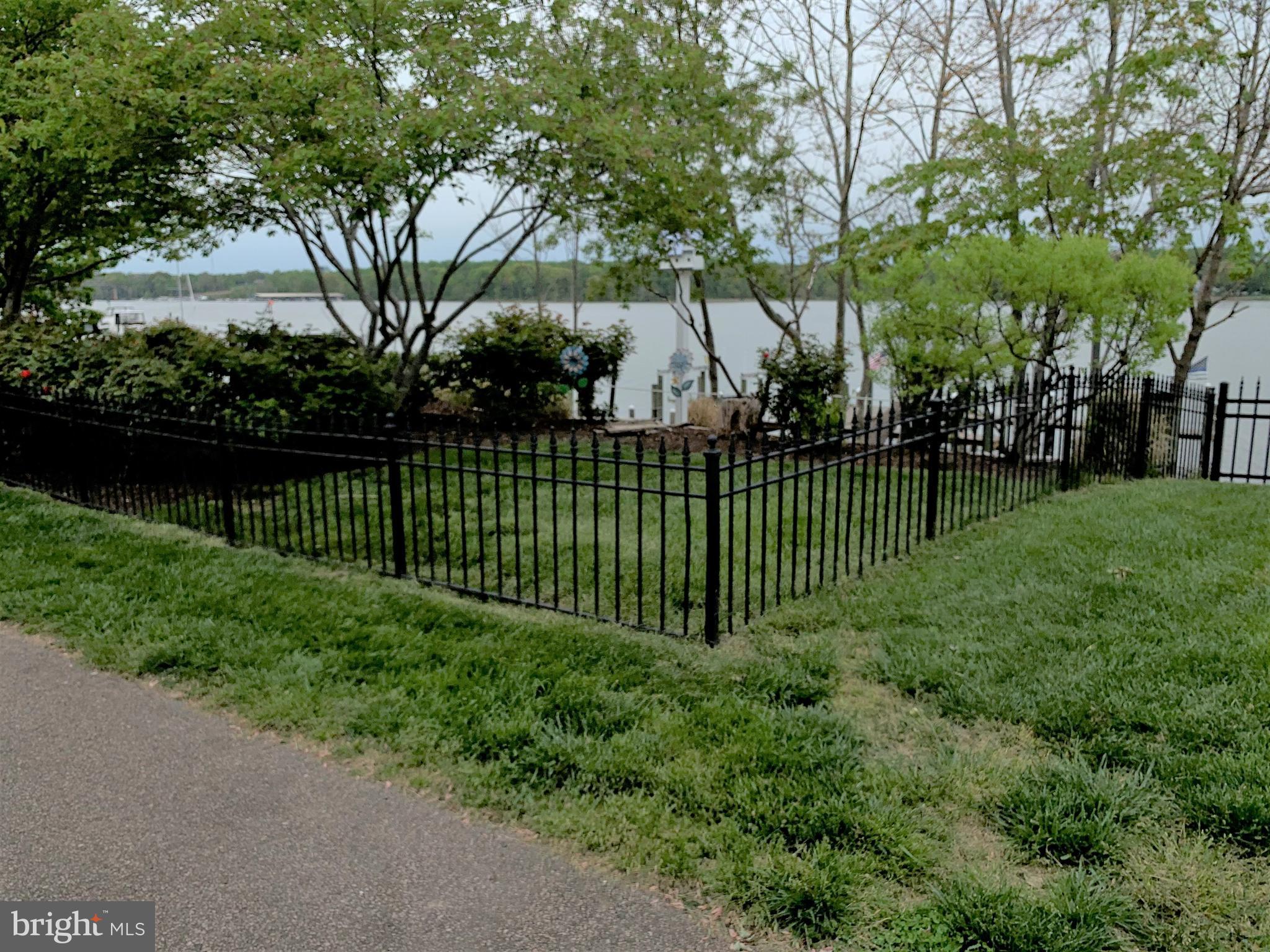 BELMONT TOWN CENTER - Residential