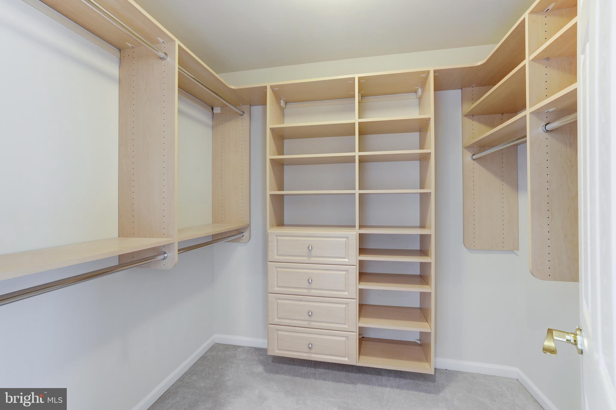 BELMONT TOWN CENTER - Residential