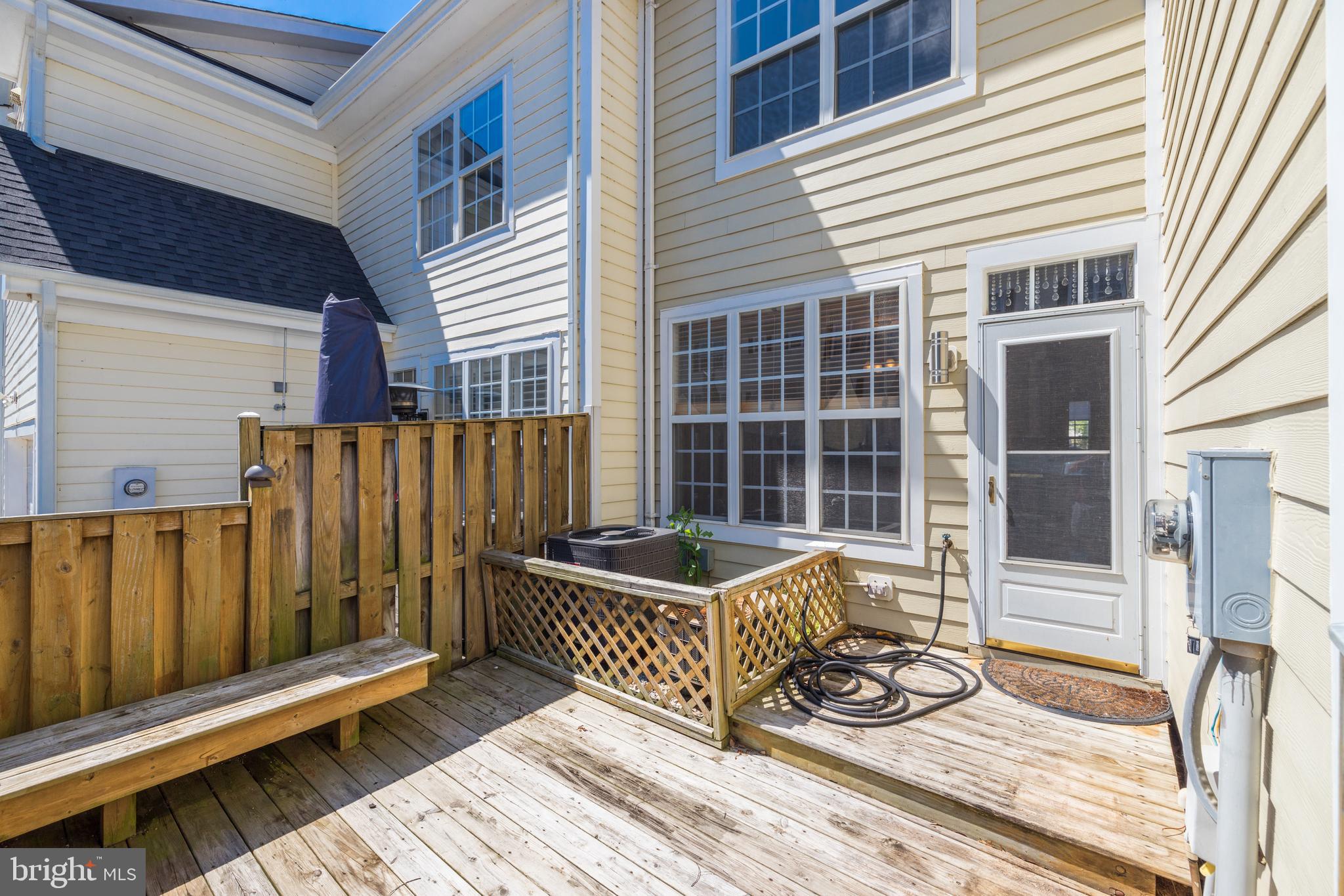 BELMONT TOWN CENTER - Residential