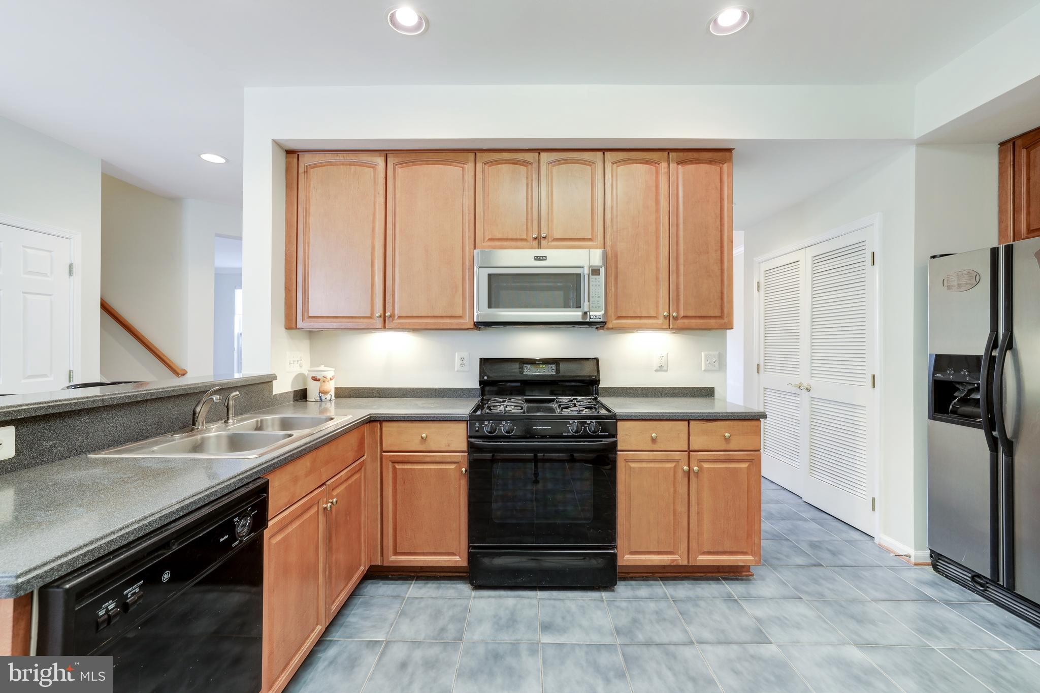 BELMONT TOWN CENTER - Residential