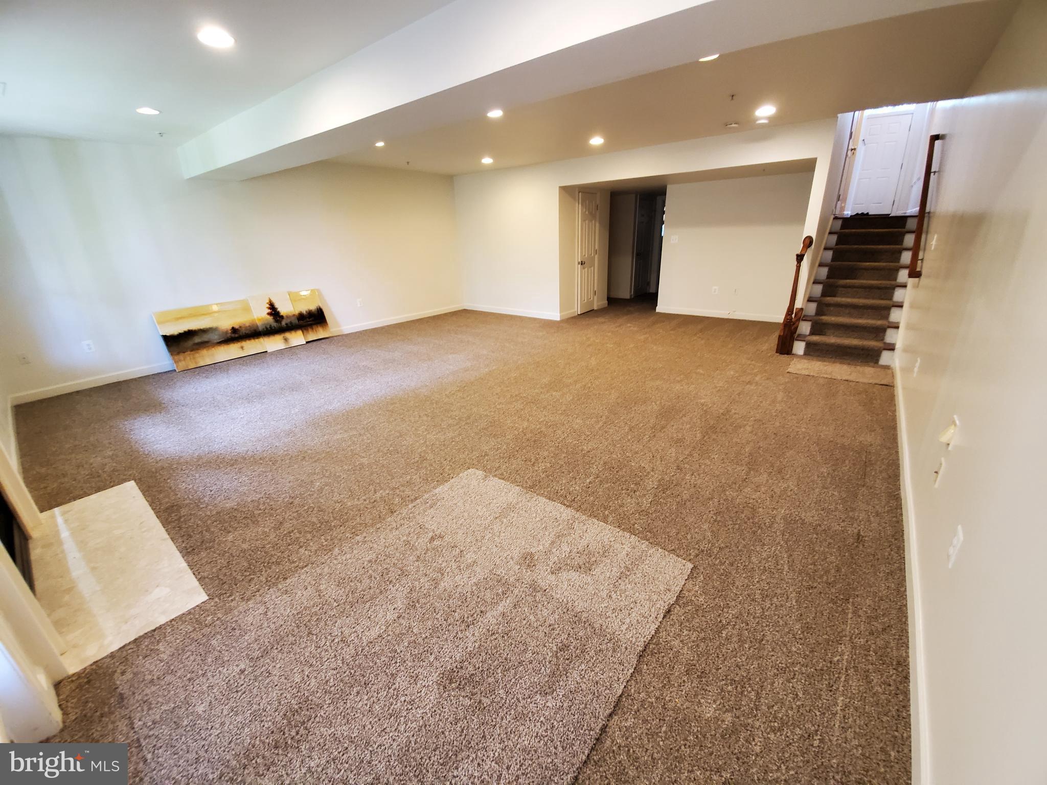 WAVERLY WOODS - Residential Lease