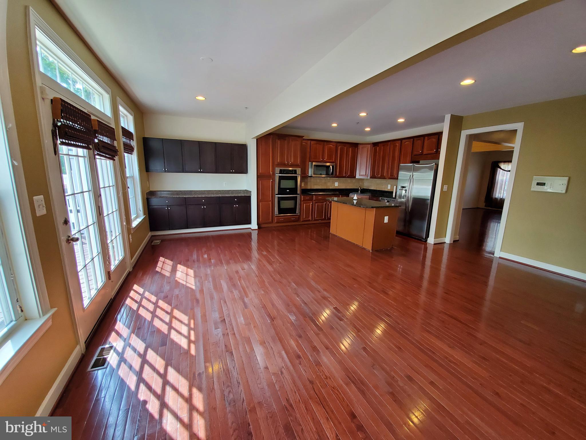 WAVERLY WOODS - Residential Lease