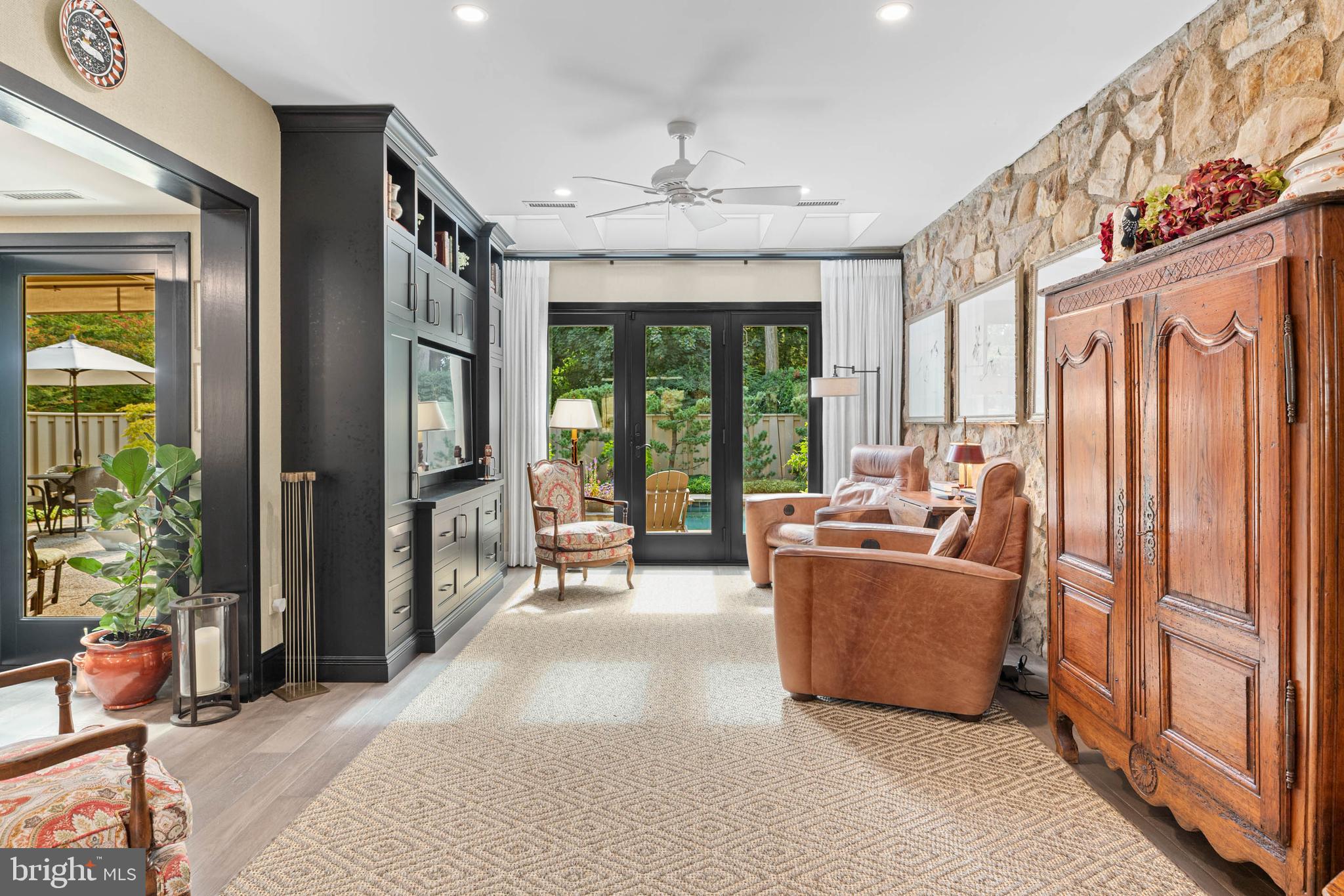 HERMITAGE - Residential