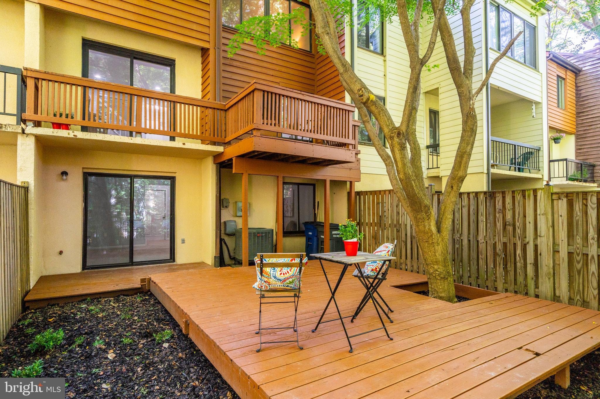 RESTON - Residential