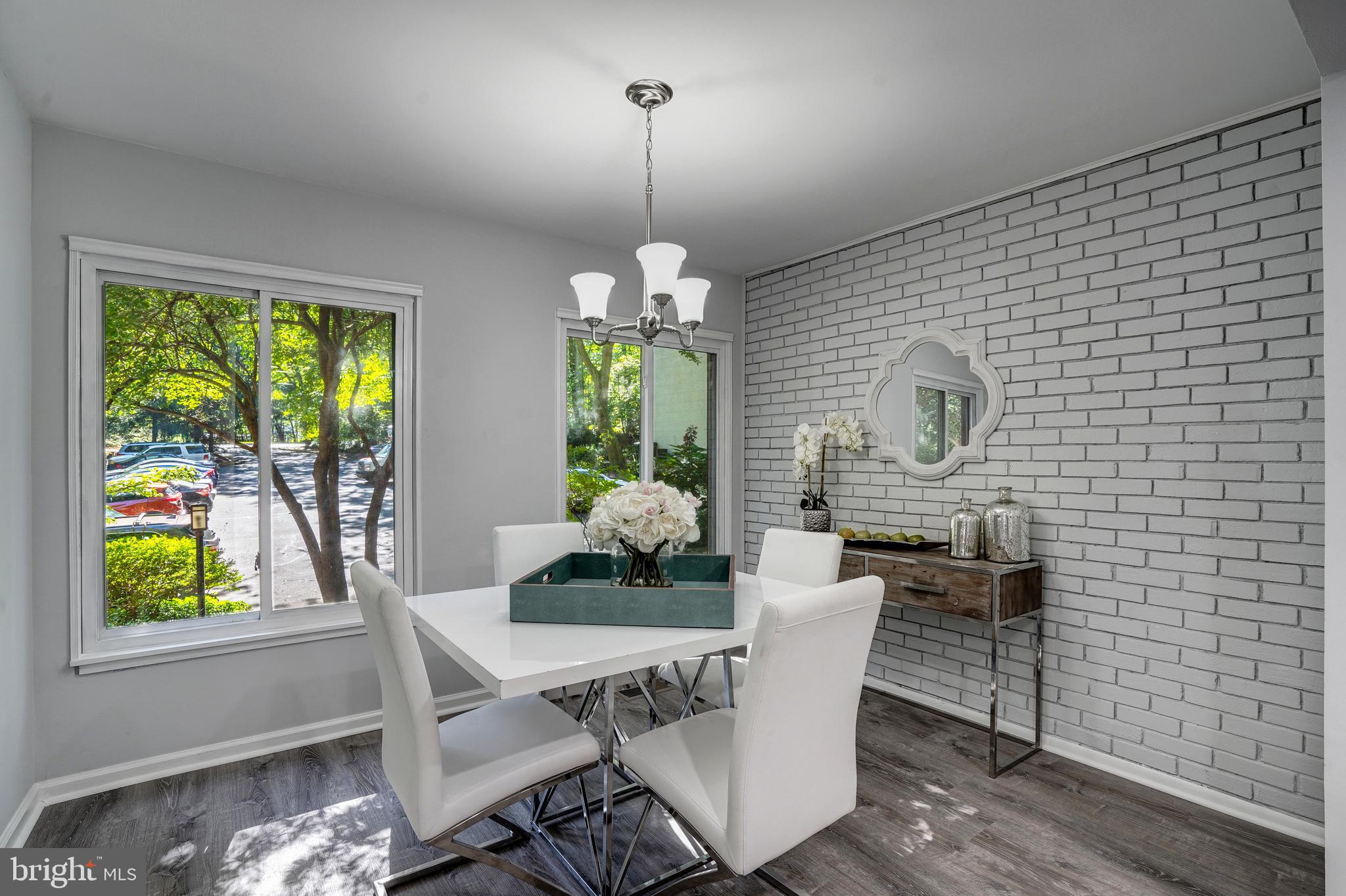 RESTON - Residential