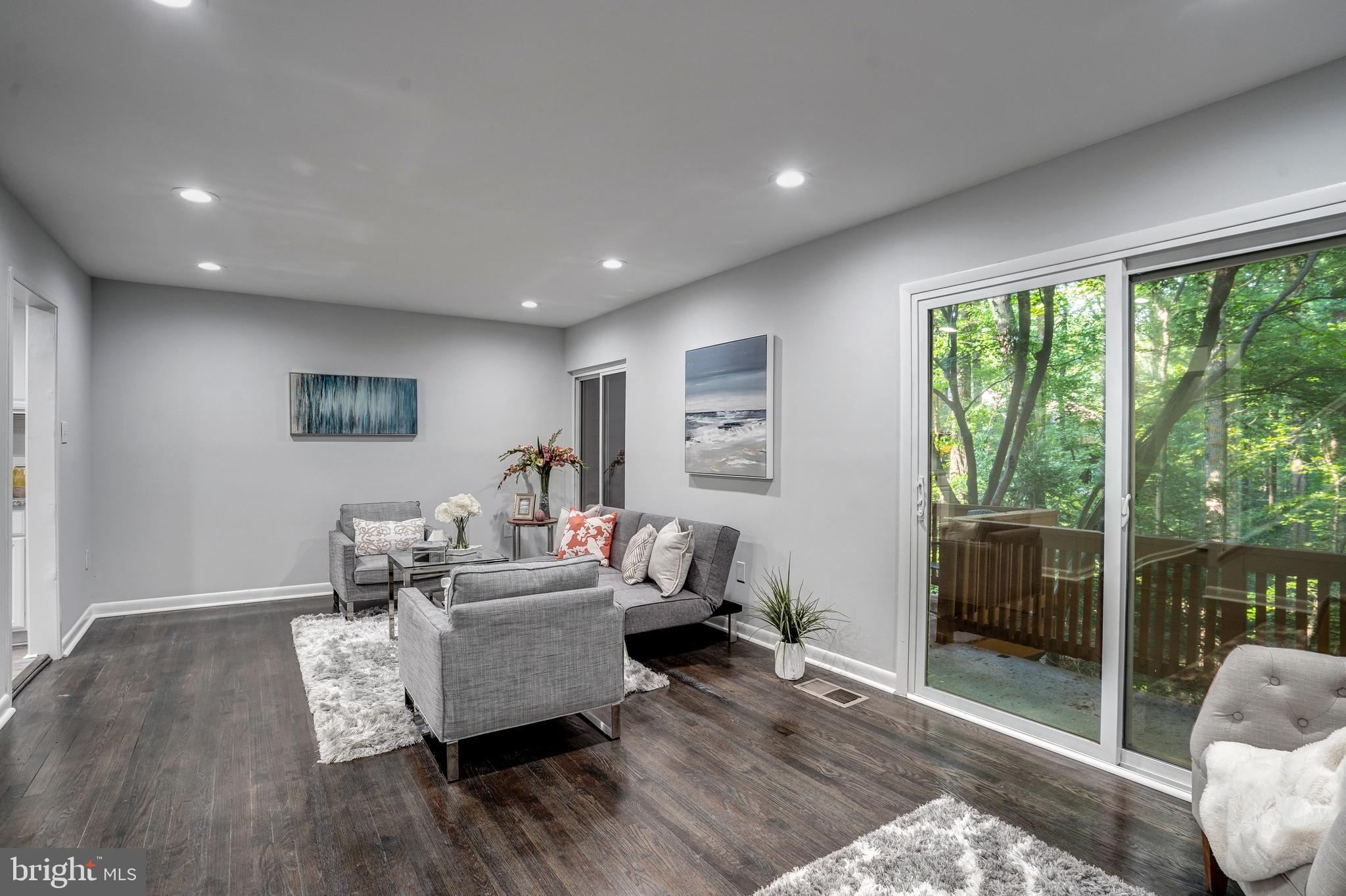 RESTON - Residential