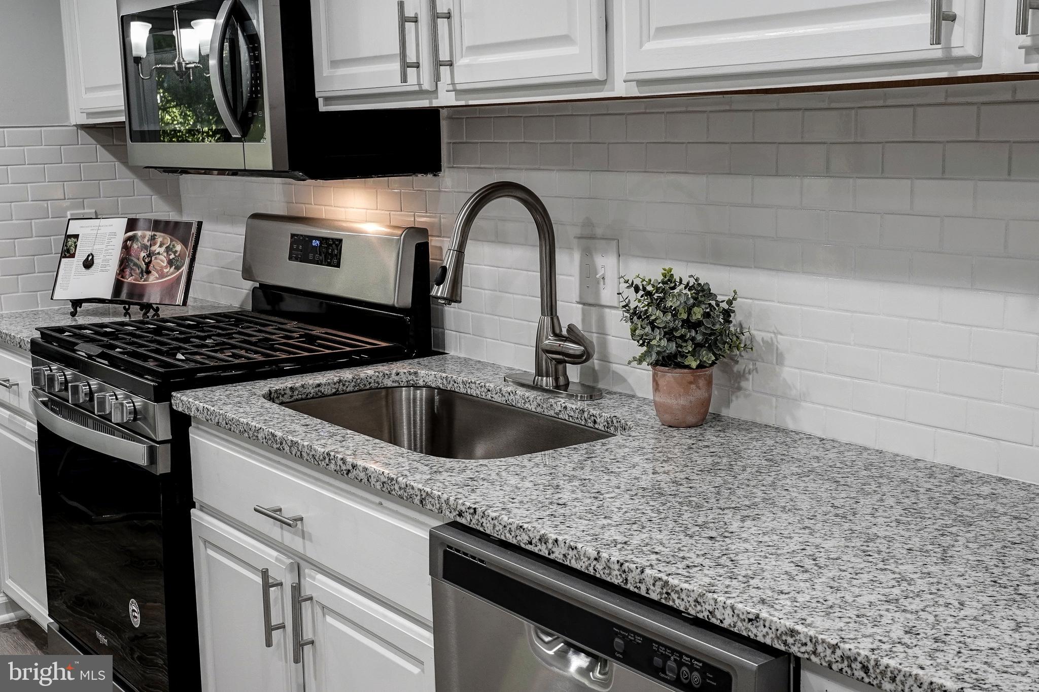 RESTON - Residential