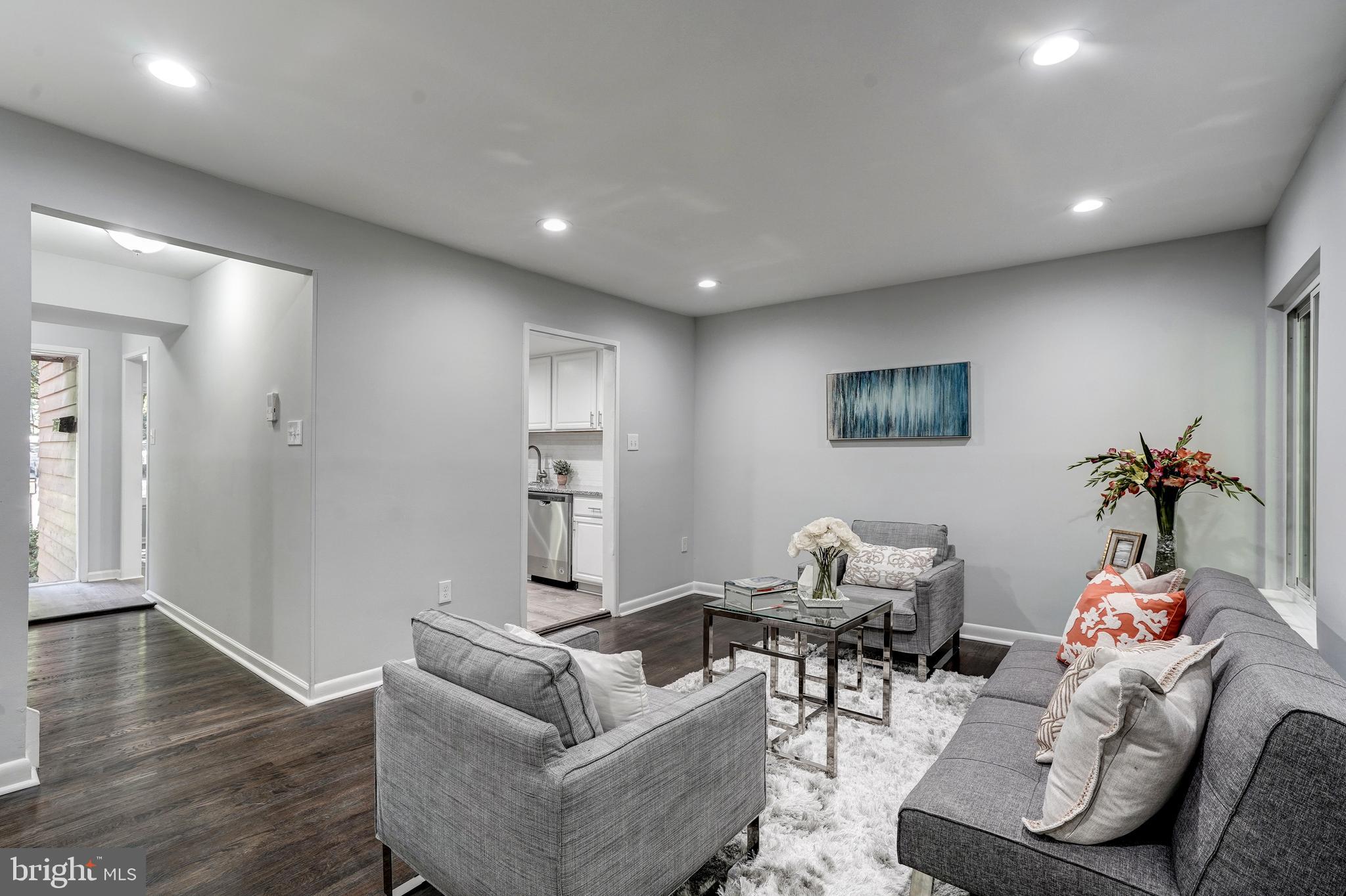 RESTON - Residential