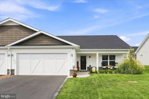 MLS: WVBE2054382