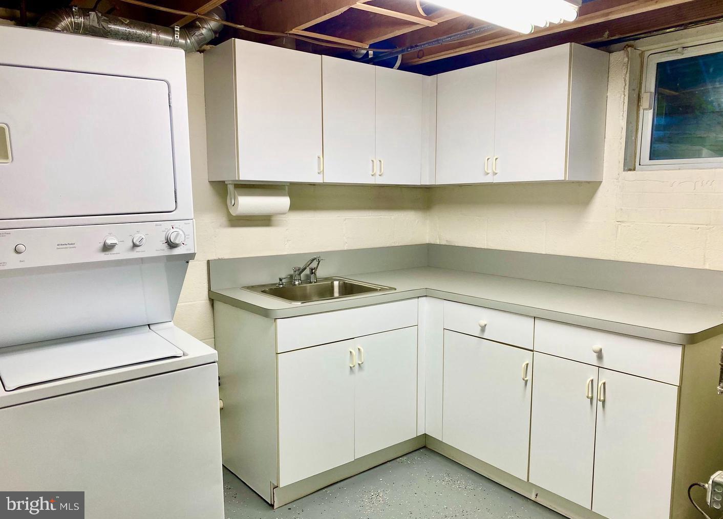 VIRGINIA HILLS - Residential Lease