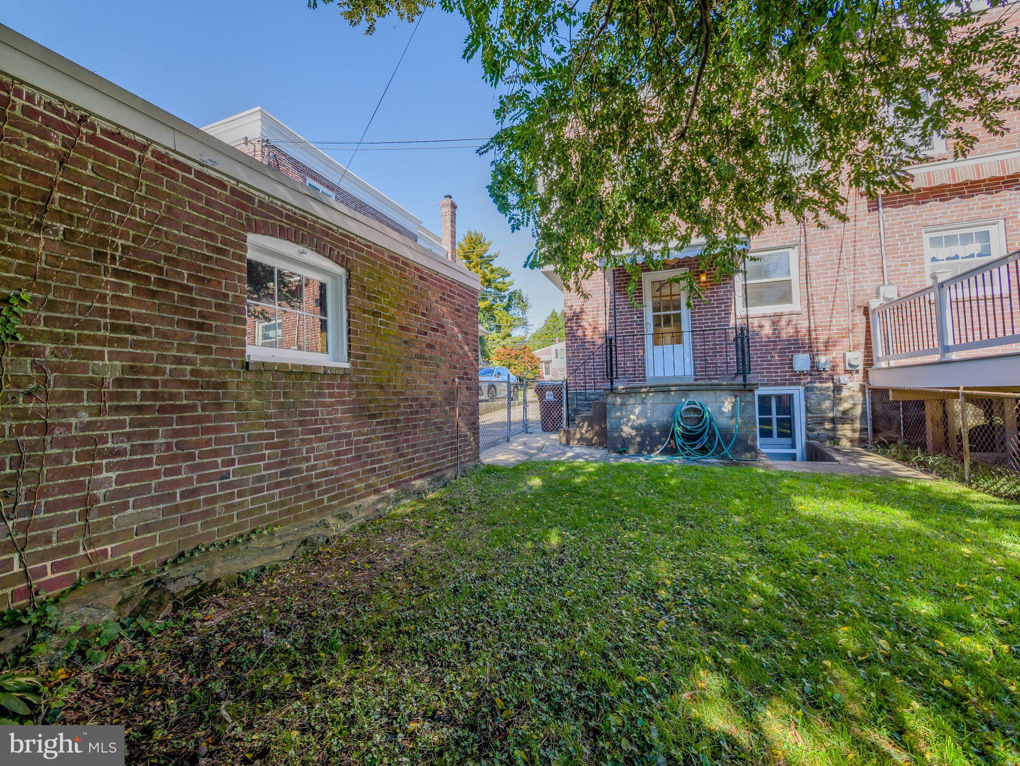 190 W MARSHALL ROAD