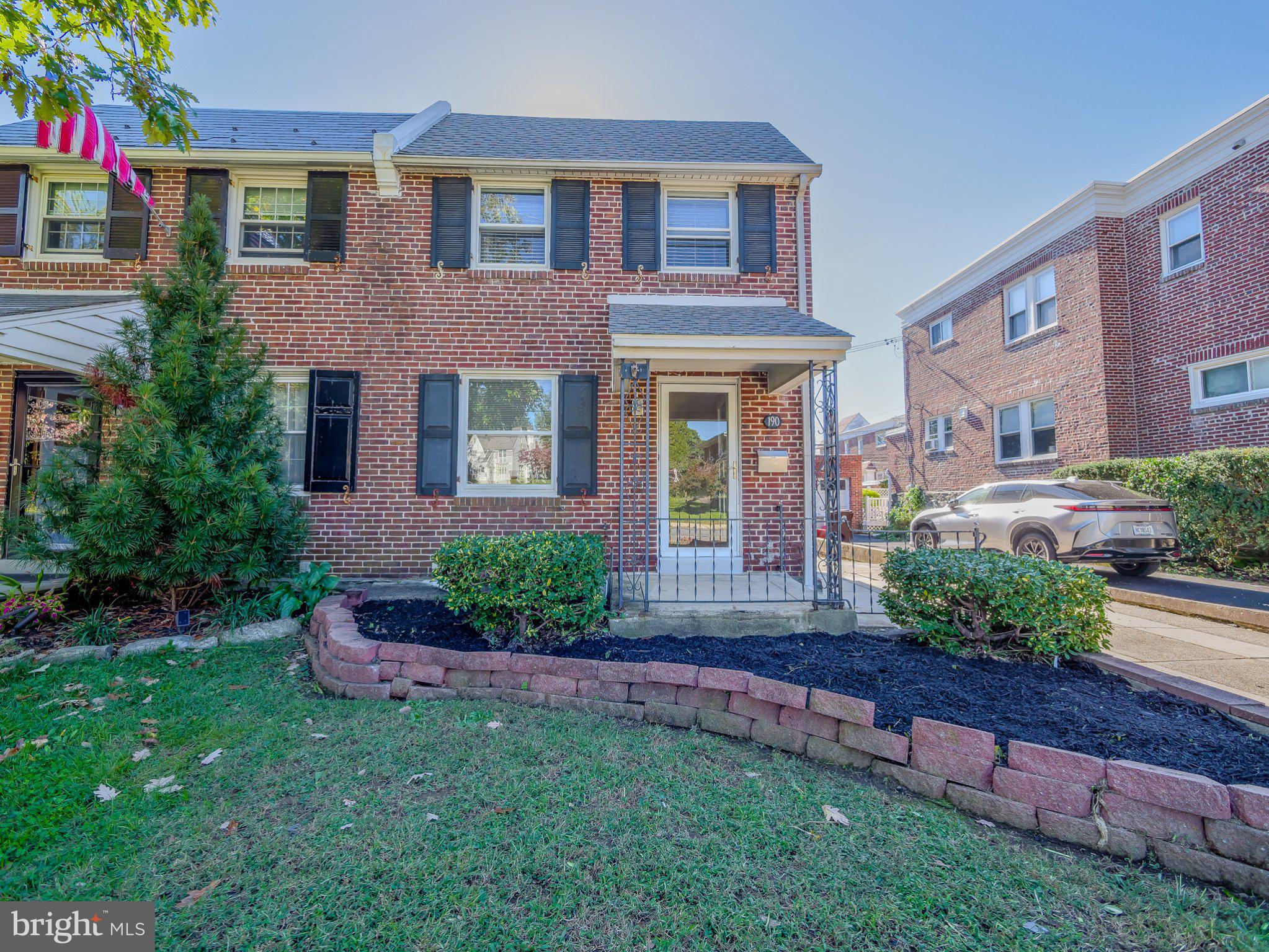 190 W MARSHALL ROAD