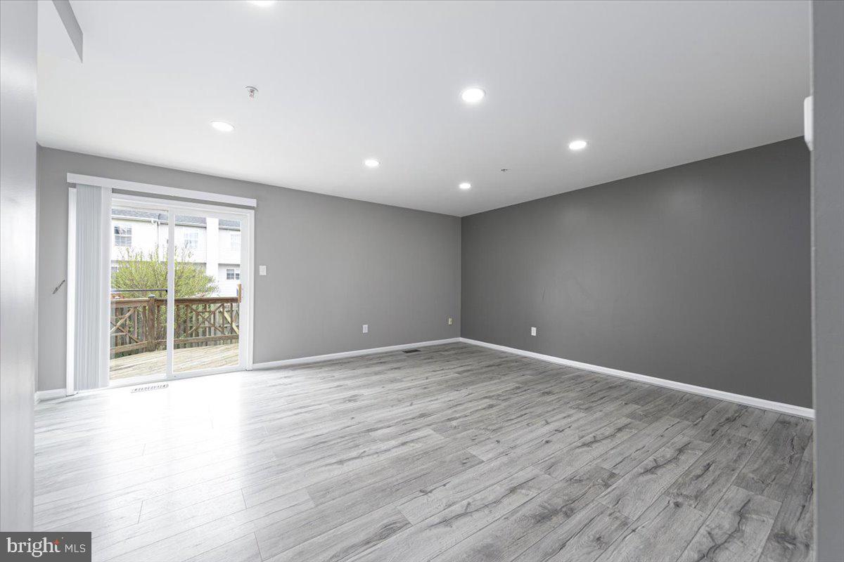 SOMERSET - Residential