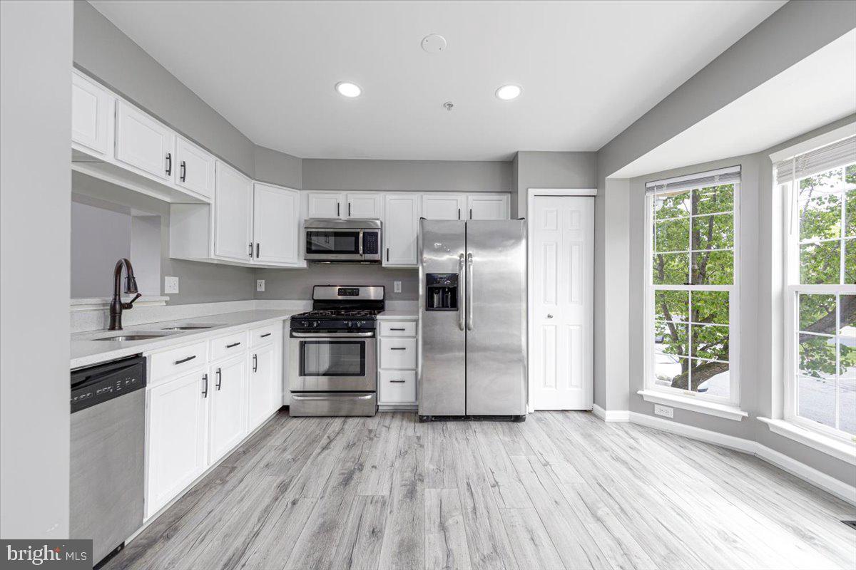 SOMERSET - Residential