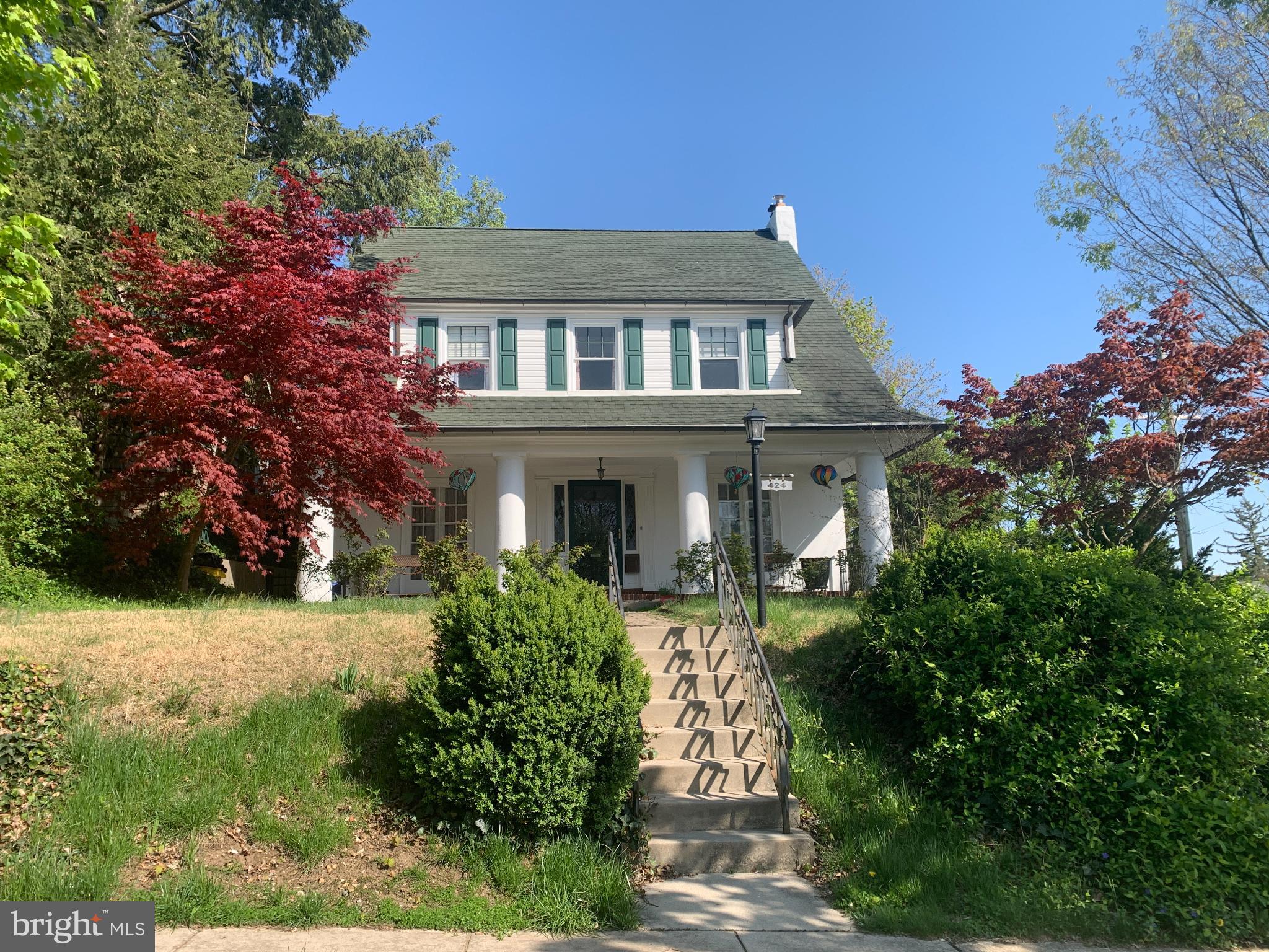 This well-maintained colonial is located on the corner of Madison Avenue and Elm Terrace. You are a short walk away from Kiwanis Lake and Farquhar Park, offering plenty of outdoor activities. There are many original items, including hardwood floors, crown molding, and a few stained glass windows. The living room features a fireplace and beautiful French doors that lead out to a large fenced yard. There’s always plenty of on-street parking and a 2-car garage with a remote included for off-street parking. There is a basement and an unfinished attic for storage. Tenant is responsible for all lawn care and snow removal. Tenant pays all utilities. Small dogs only (under40lbs) (with fee and breed restrictions).