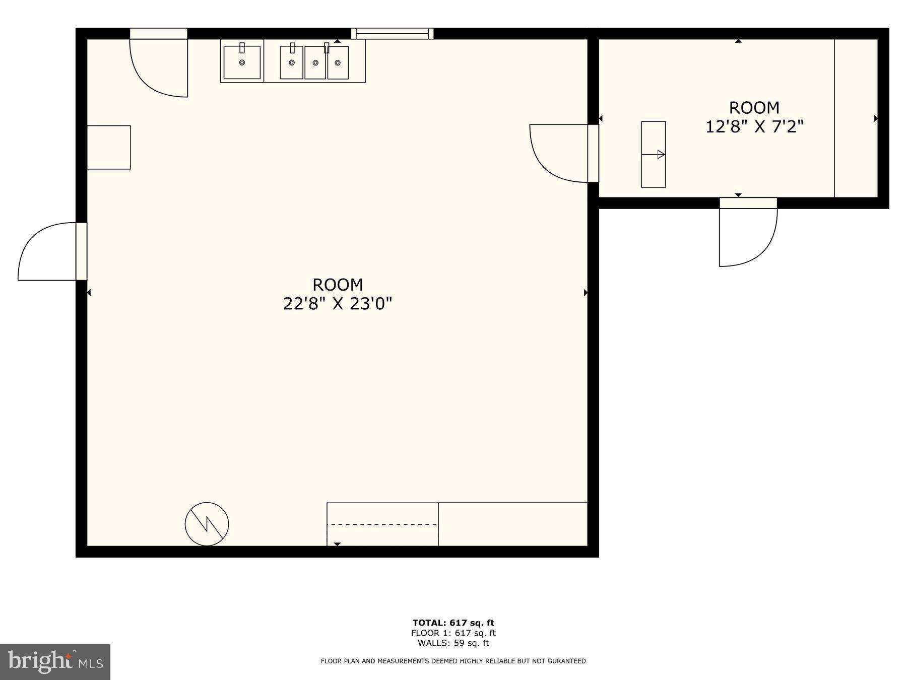 Main image without alt text