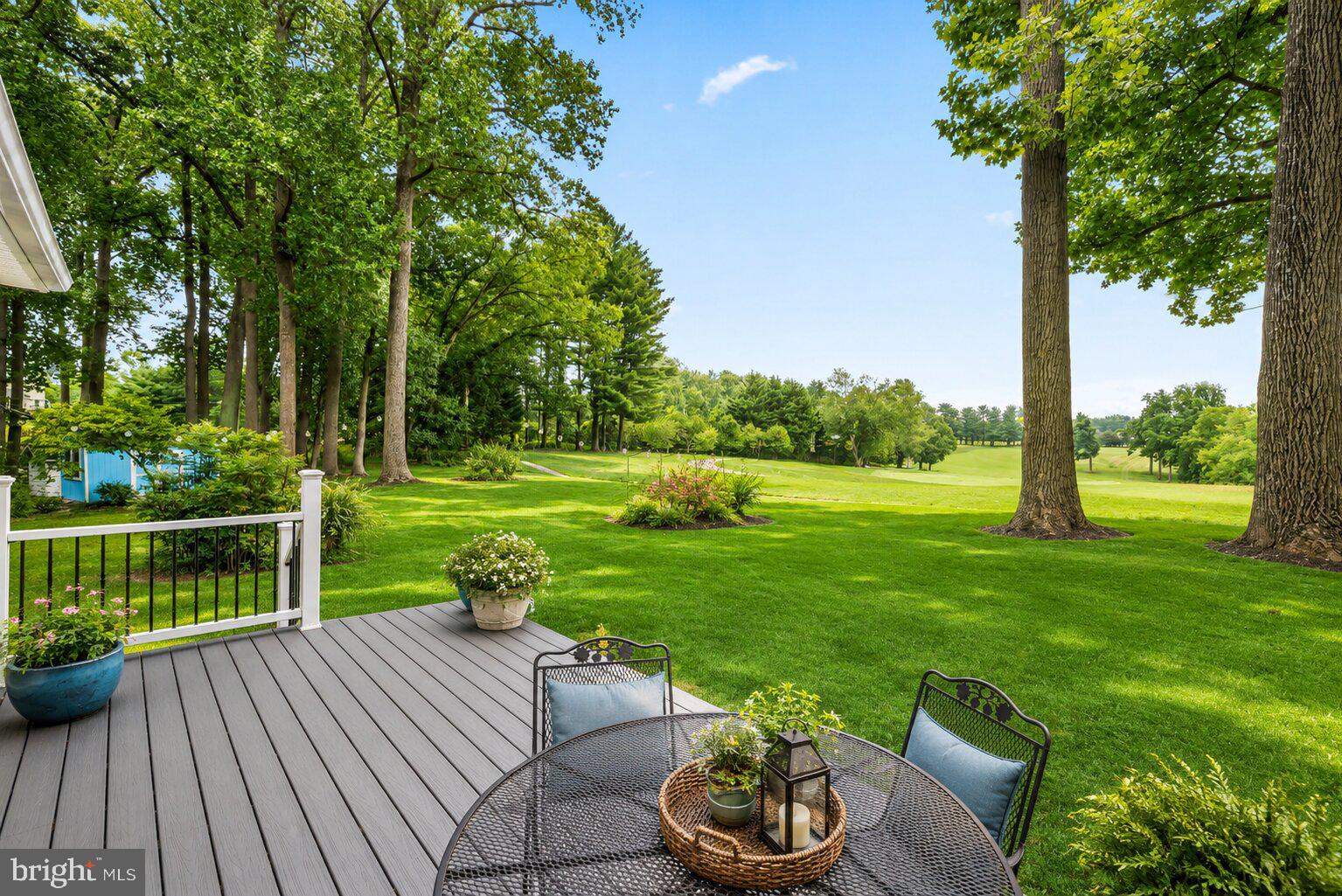 4 COUNTRY CLUB LANE