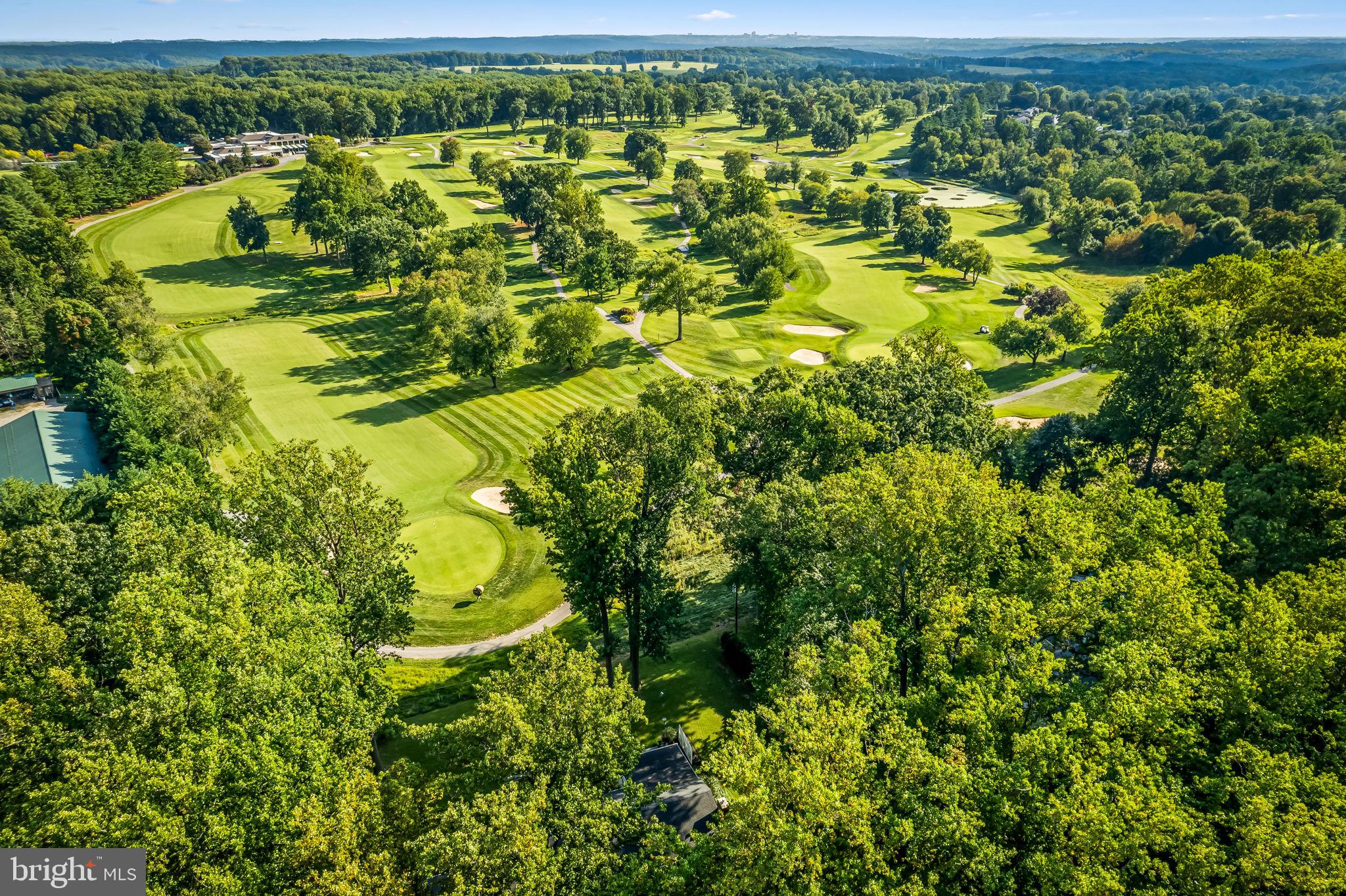 4 COUNTRY CLUB LANE