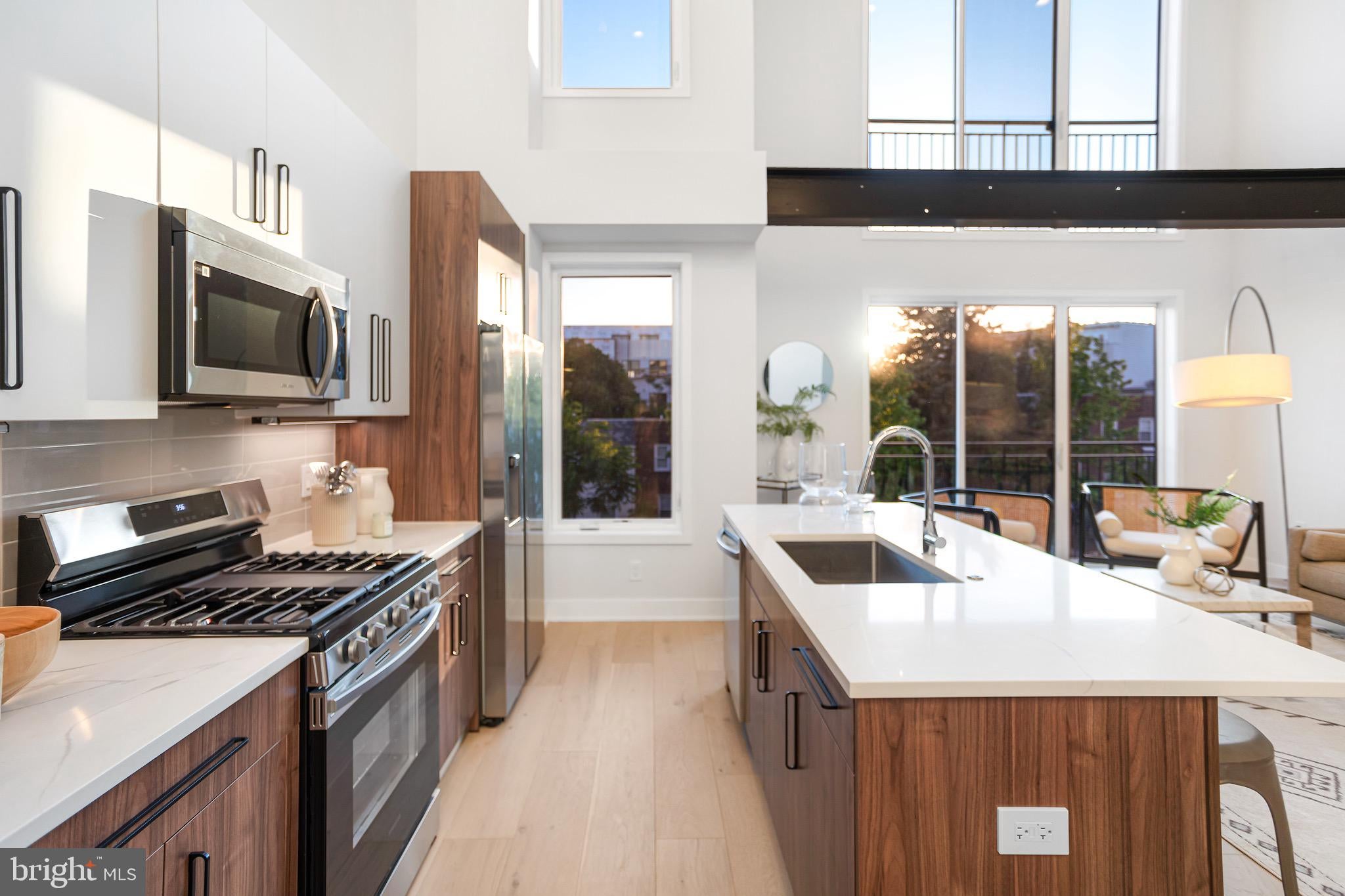 845 19TH STREET NE PH-10