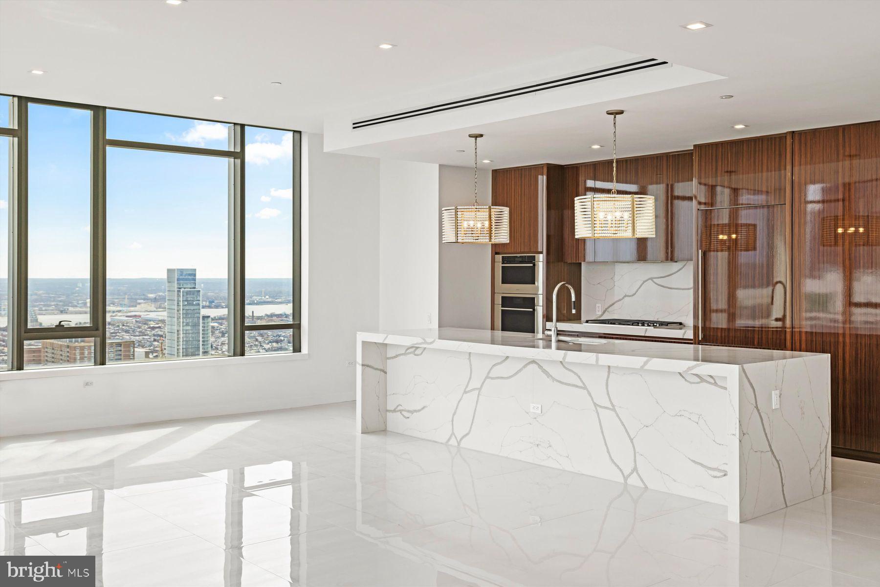 CENTER CITY - Residential