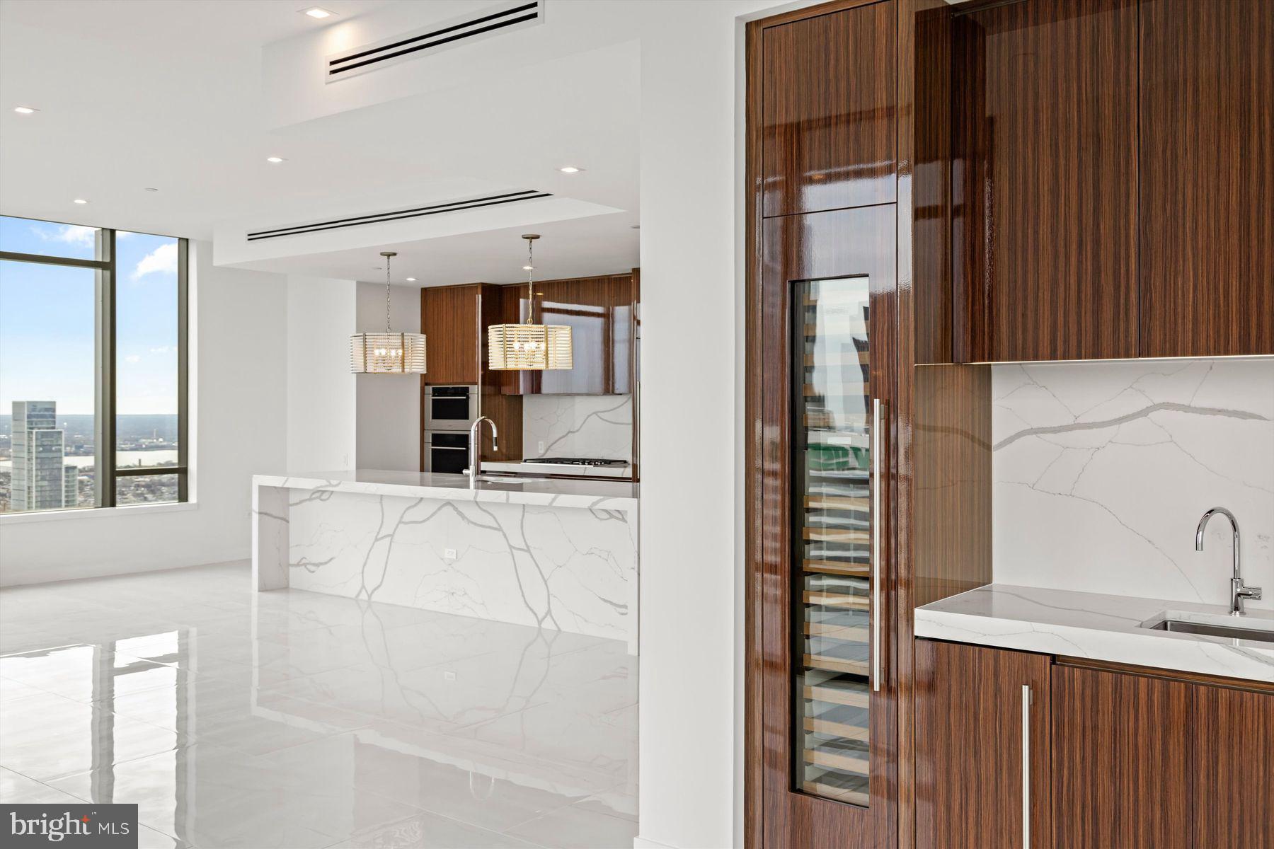 CENTER CITY - Residential