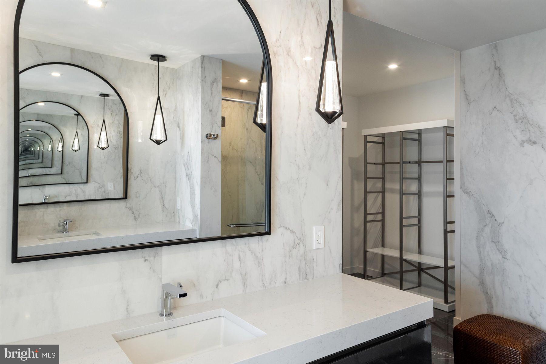 CENTER CITY - Residential