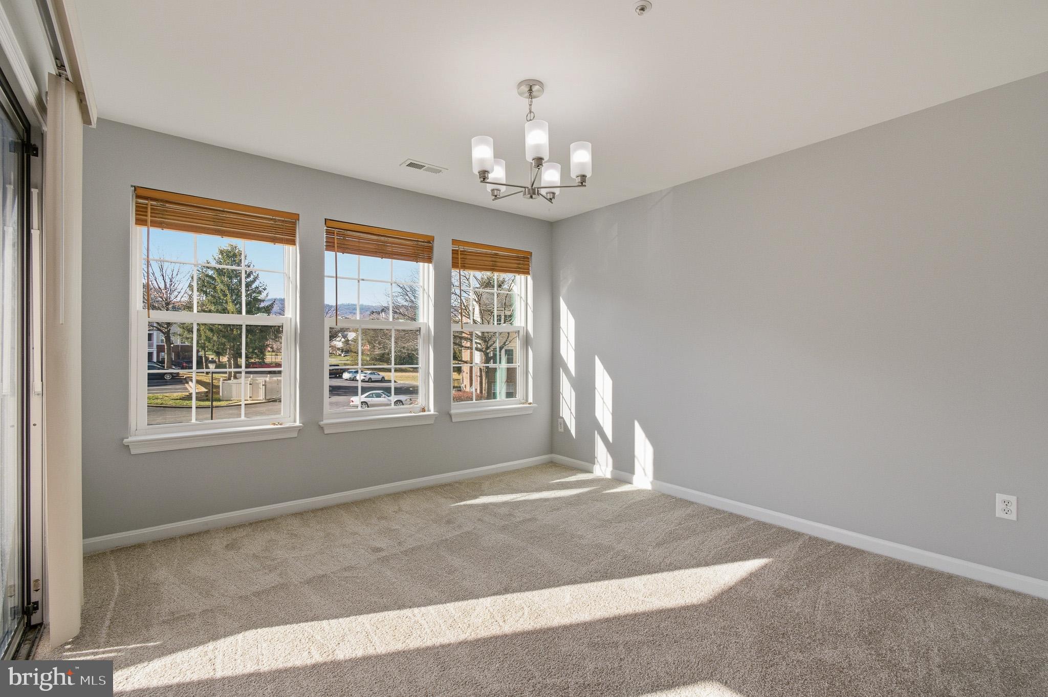 LAKETREE - Residential