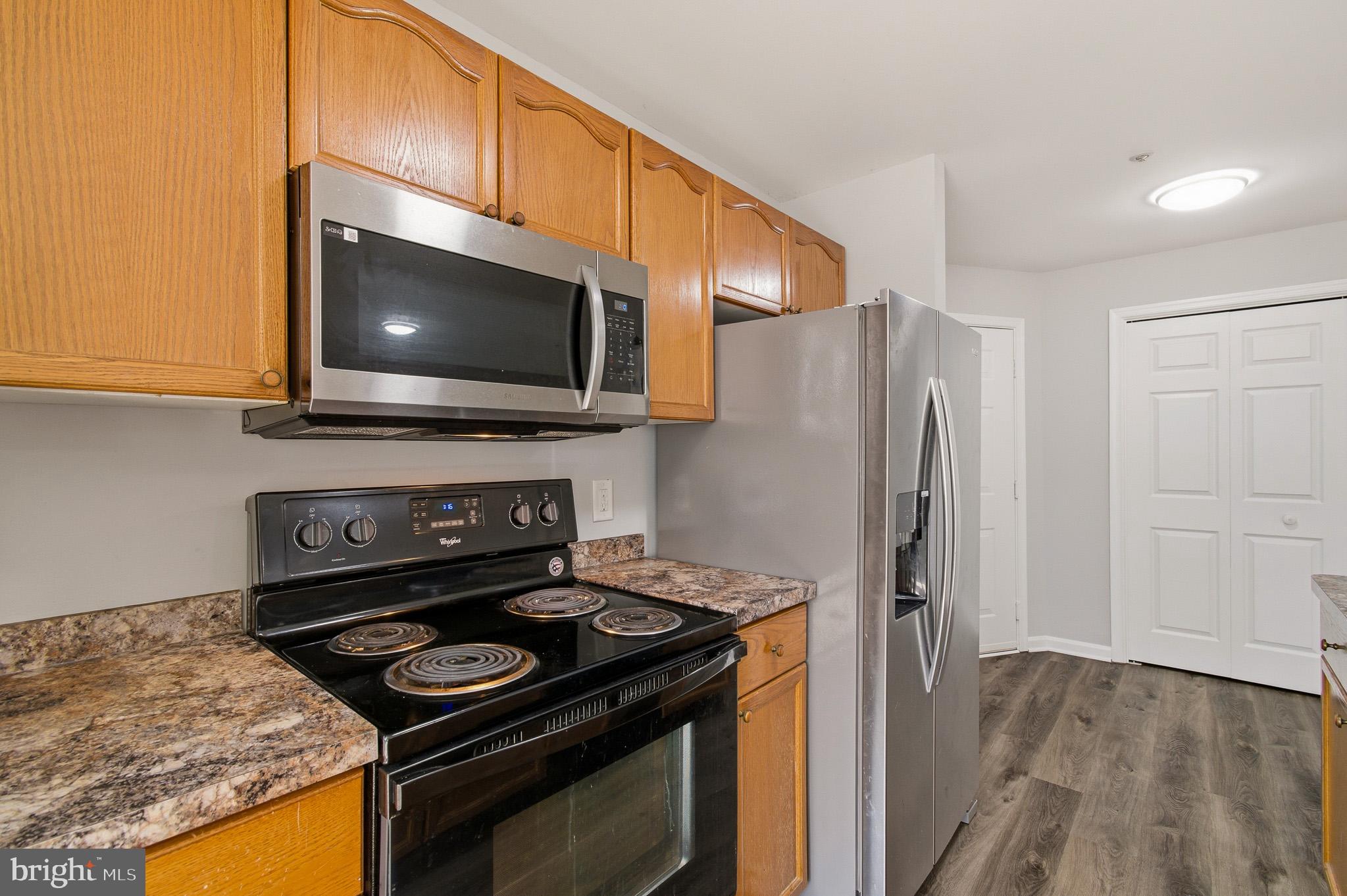 LAKETREE - Residential