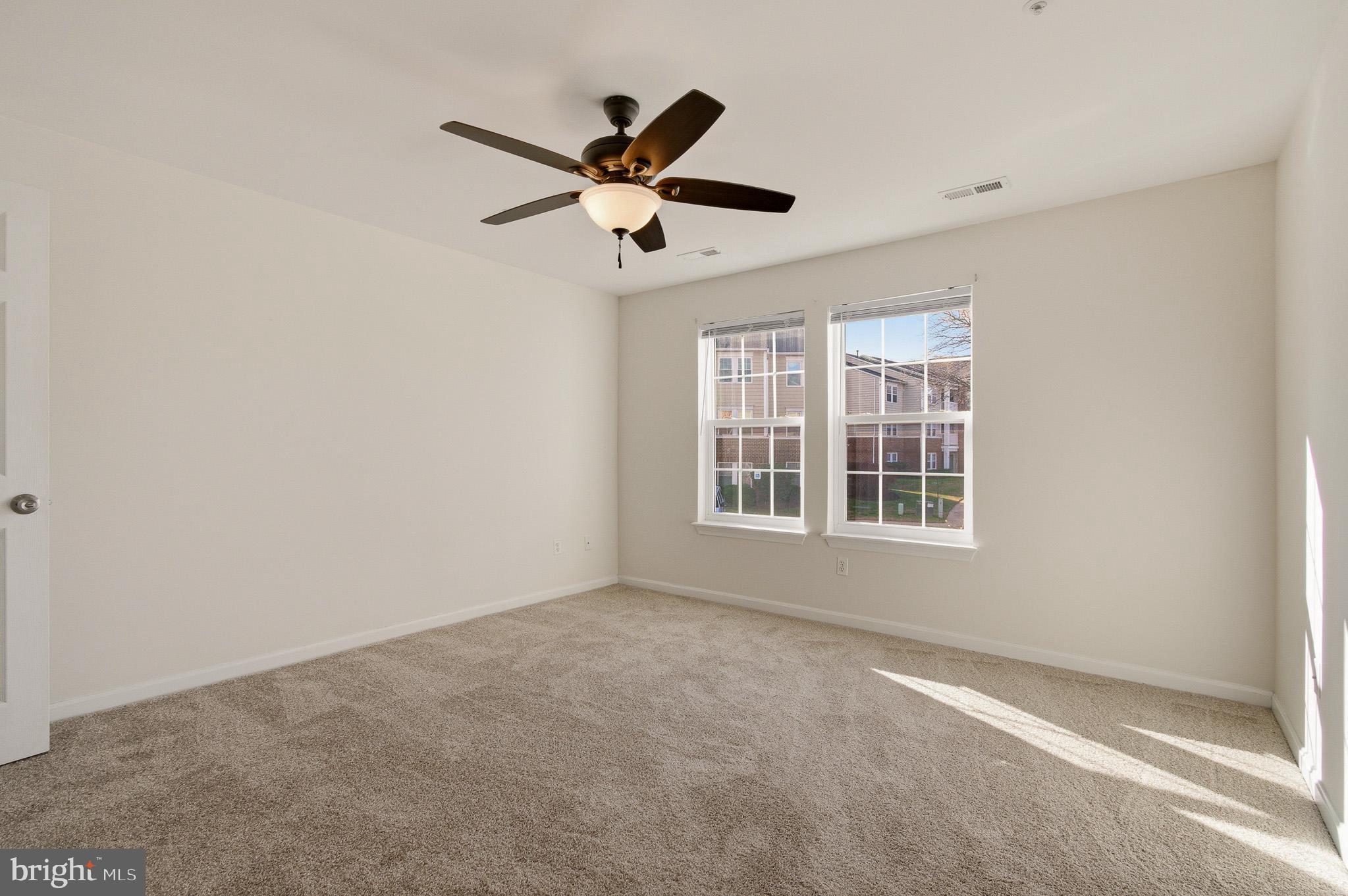 LAKETREE - Residential