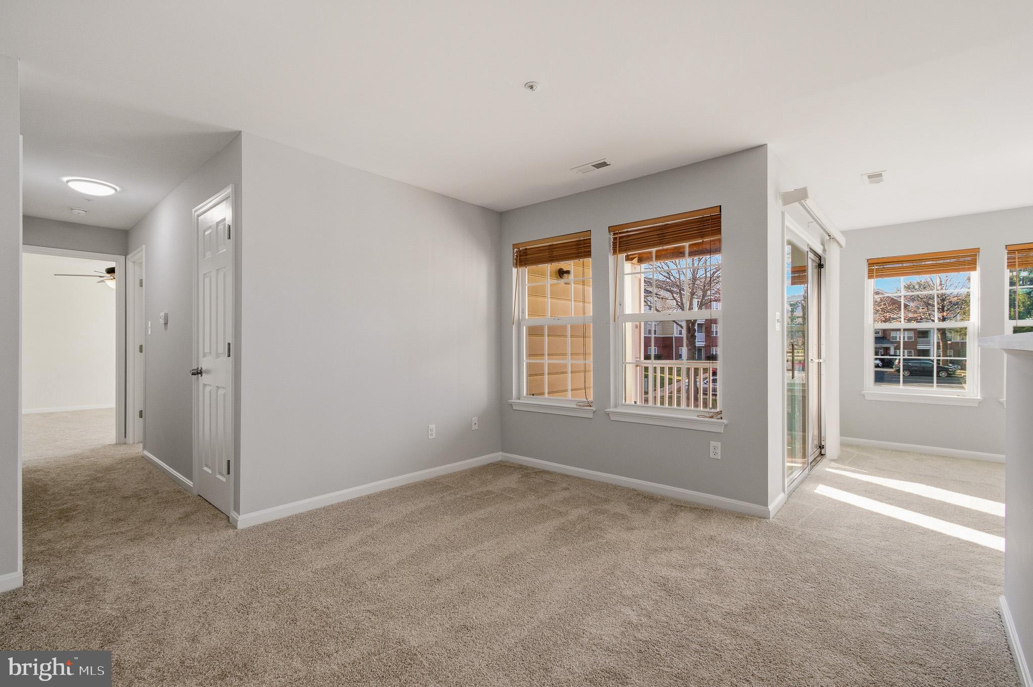 LAKETREE - Residential