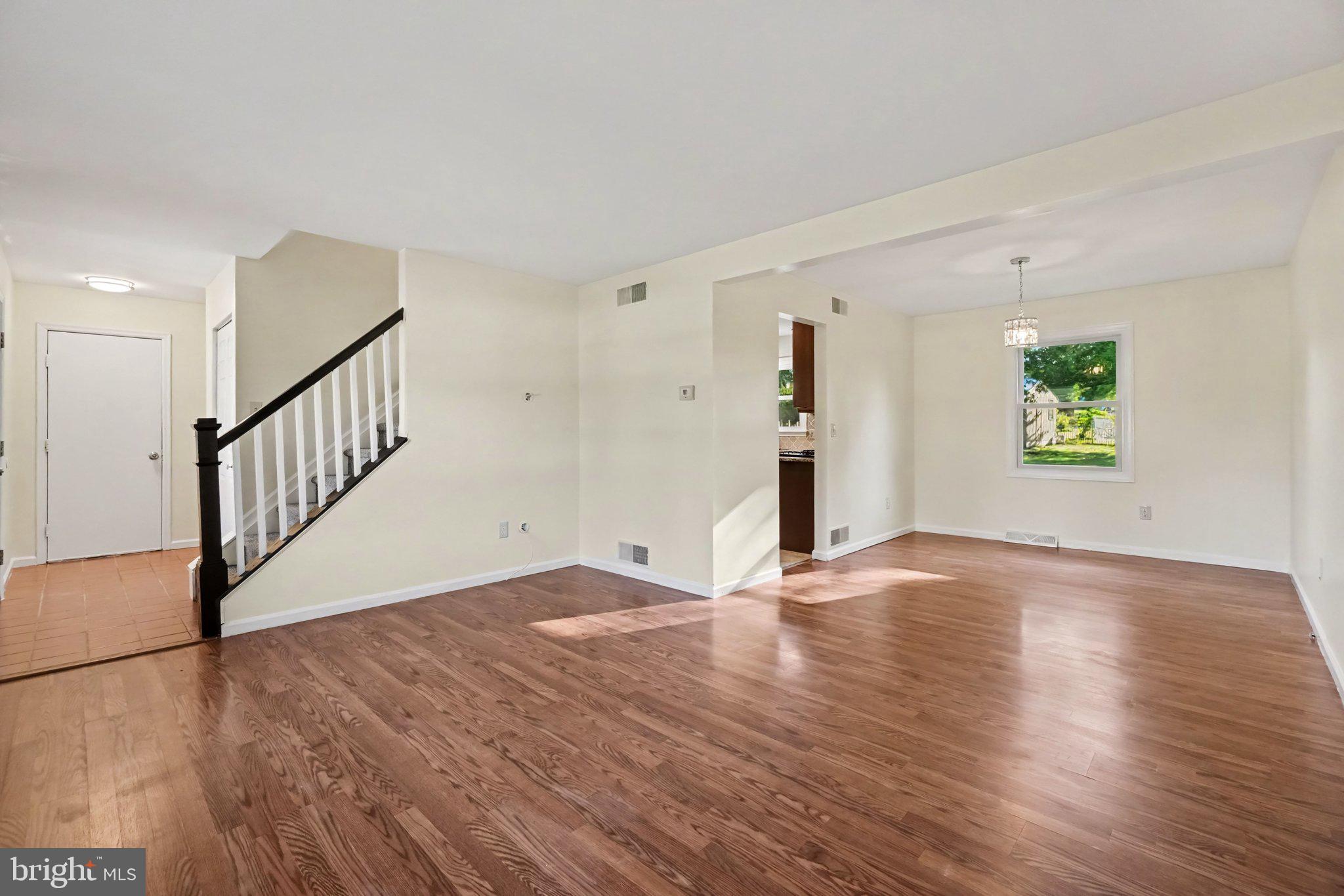 5572 BANBRIDGE DRIVE
