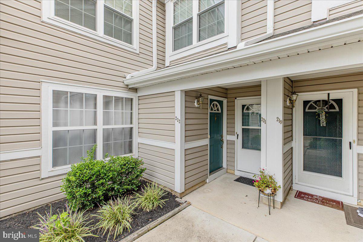 222 STEEPLECHASE COURT