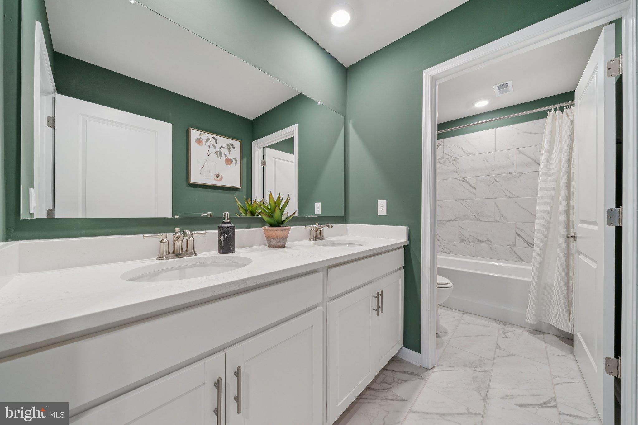 SPRING LAKES - Residential