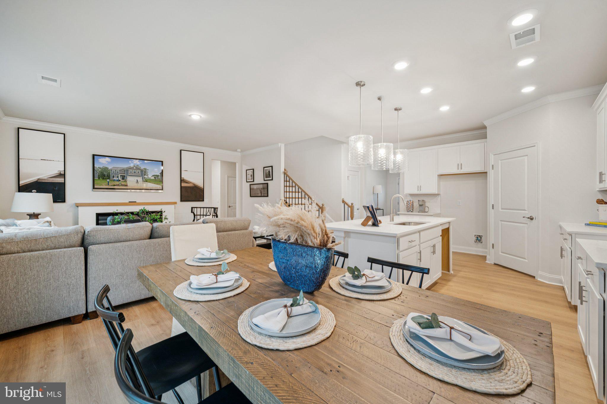 SPRING LAKES - Residential