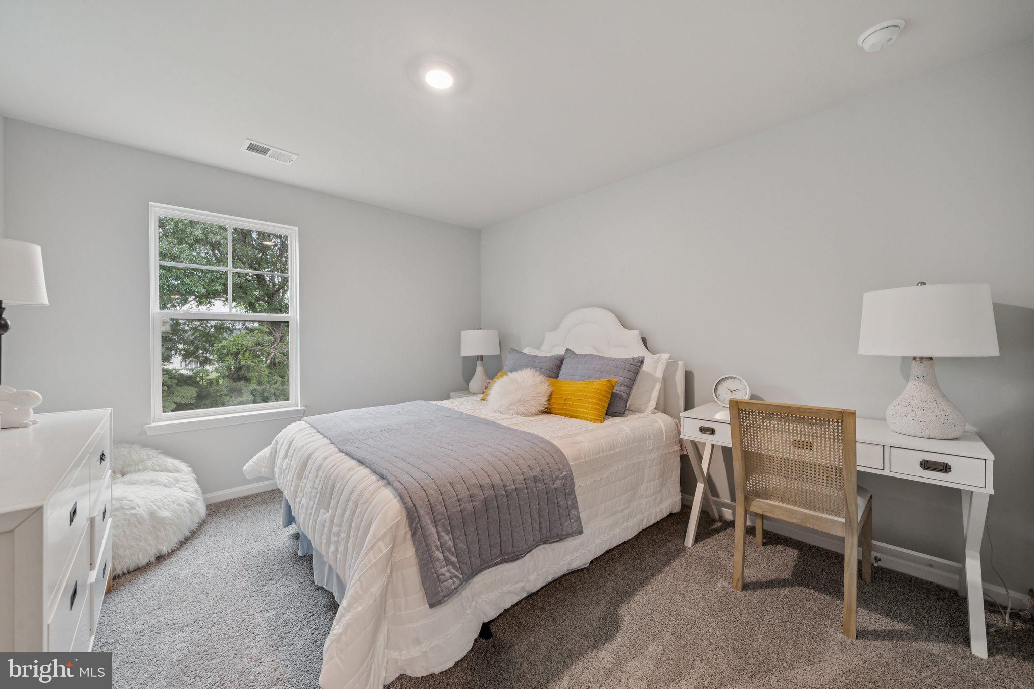 SPRING LAKES - Residential