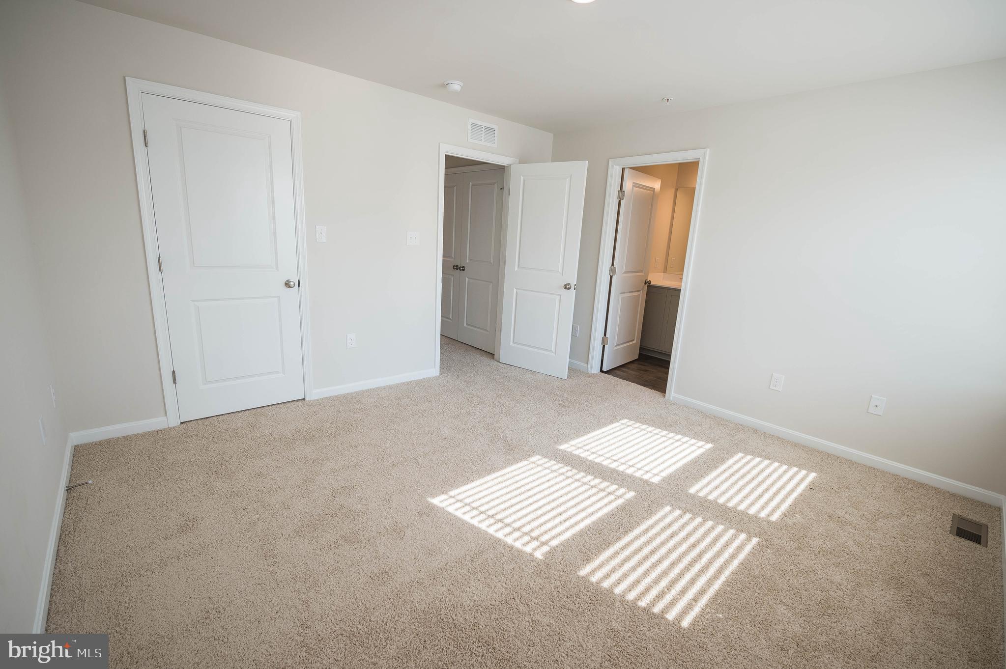 VILLAGES OF AYDELOTTE - Residential Lease