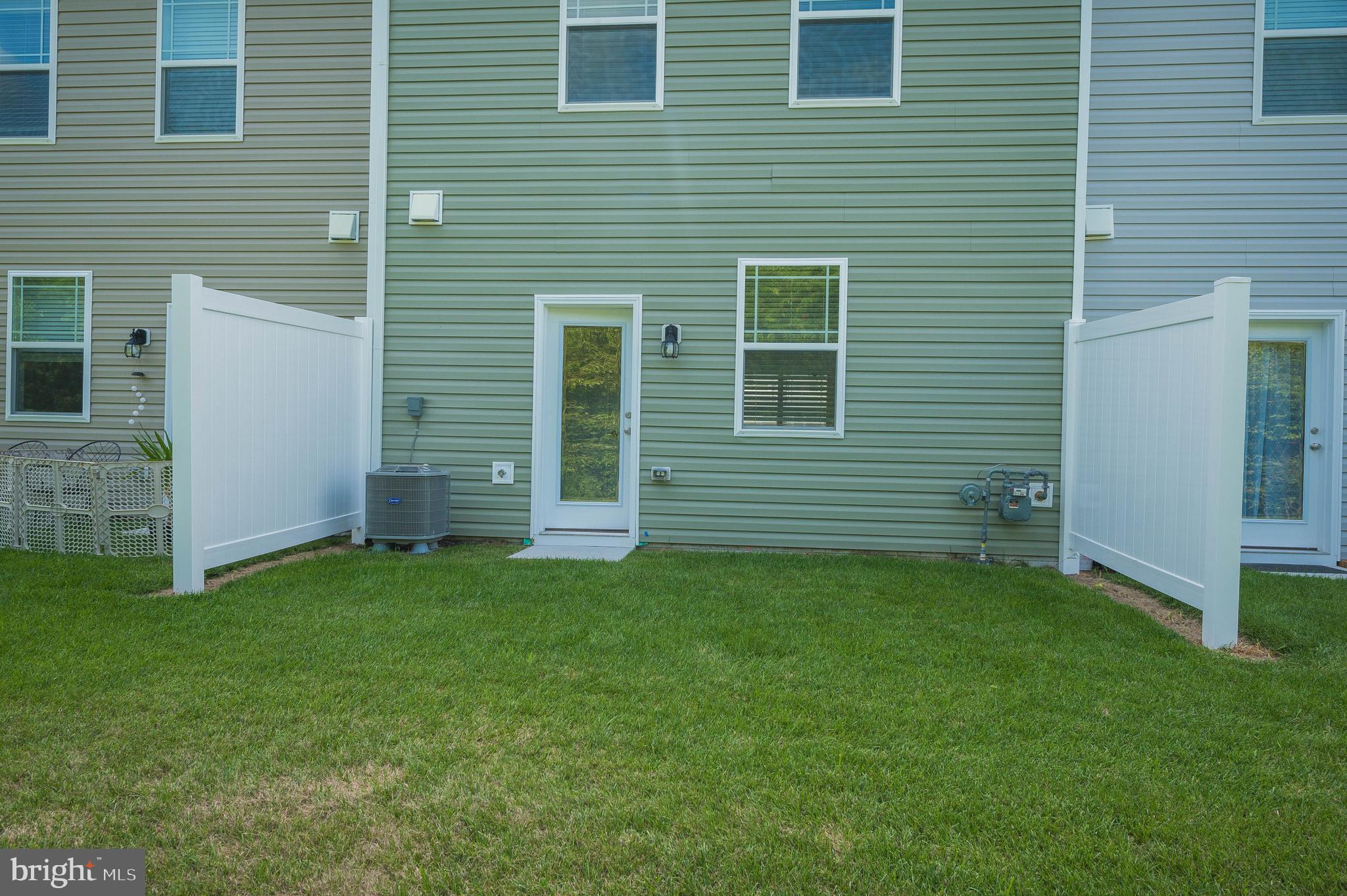 VILLAGES OF AYDELOTTE - Residential Lease