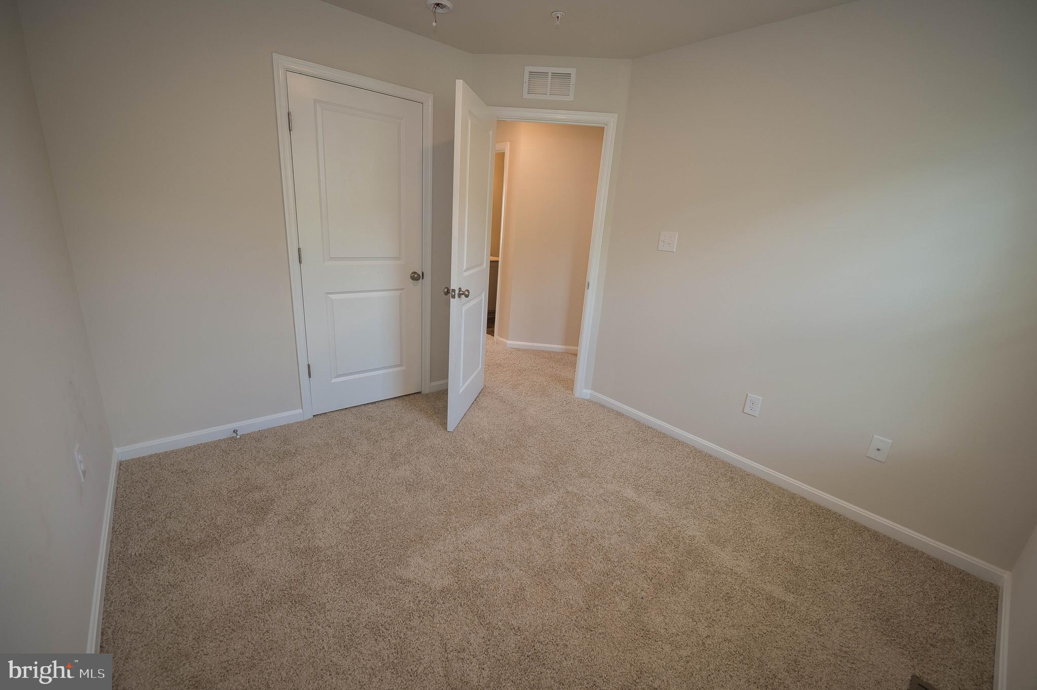 VILLAGES OF AYDELOTTE - Residential Lease