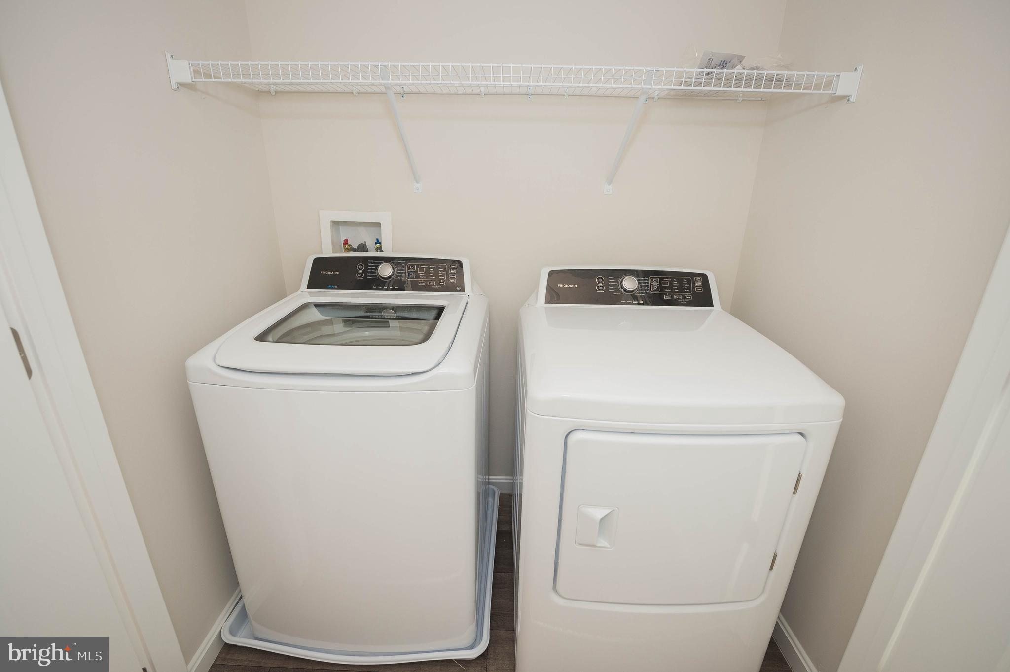 VILLAGES OF AYDELOTTE - Residential Lease