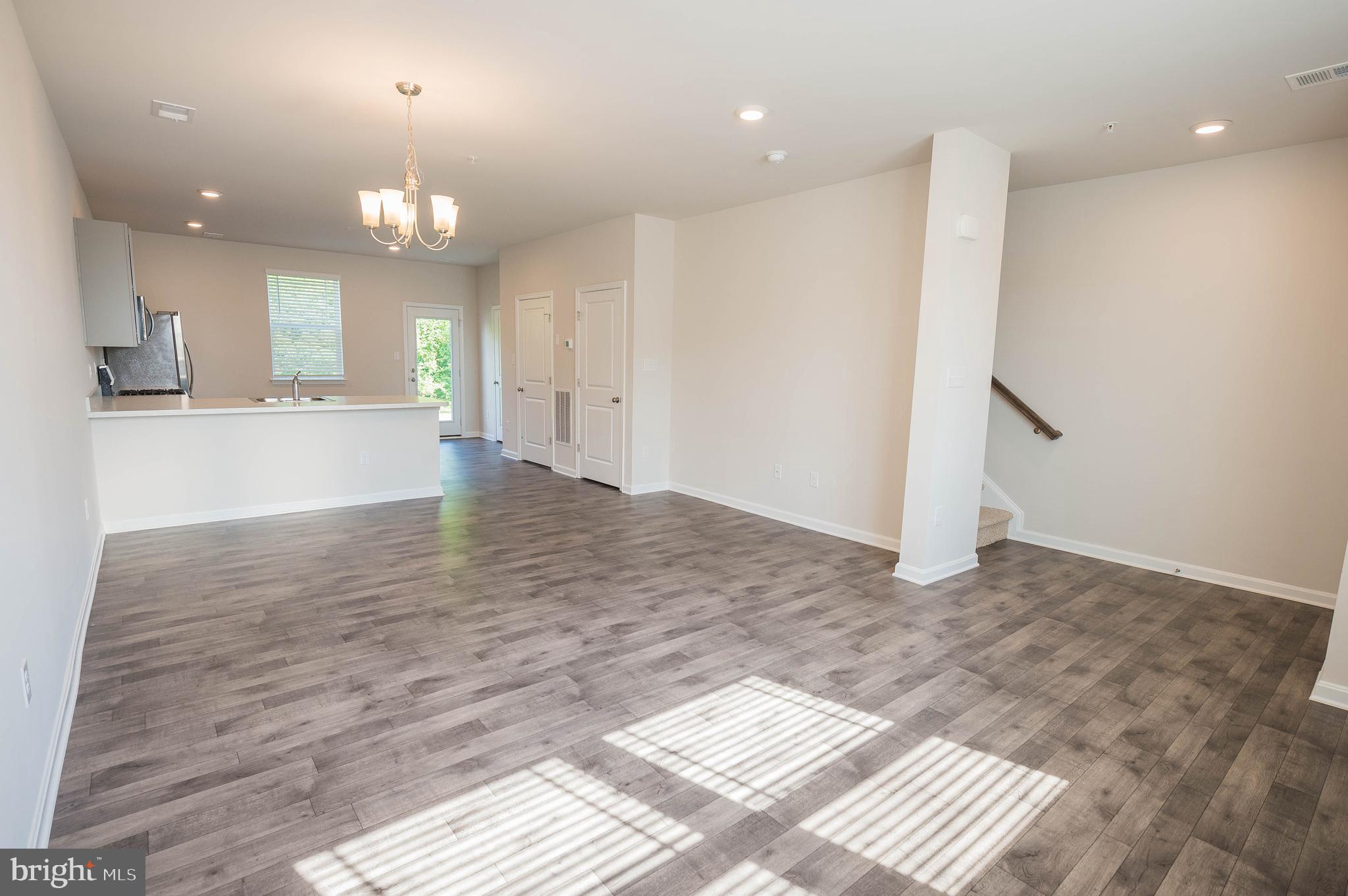 VILLAGES OF AYDELOTTE - Residential Lease