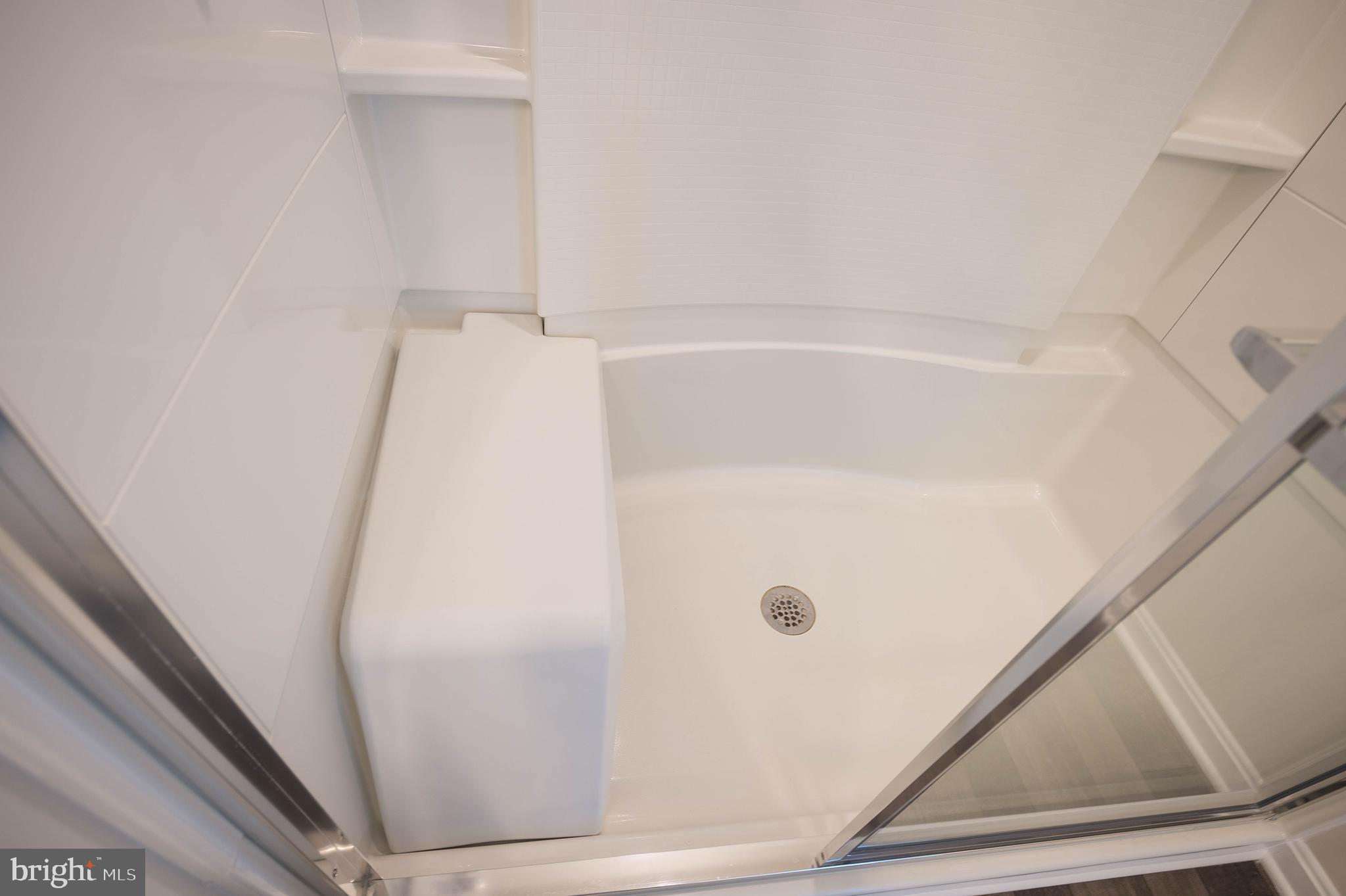 VILLAGES OF AYDELOTTE - Residential Lease