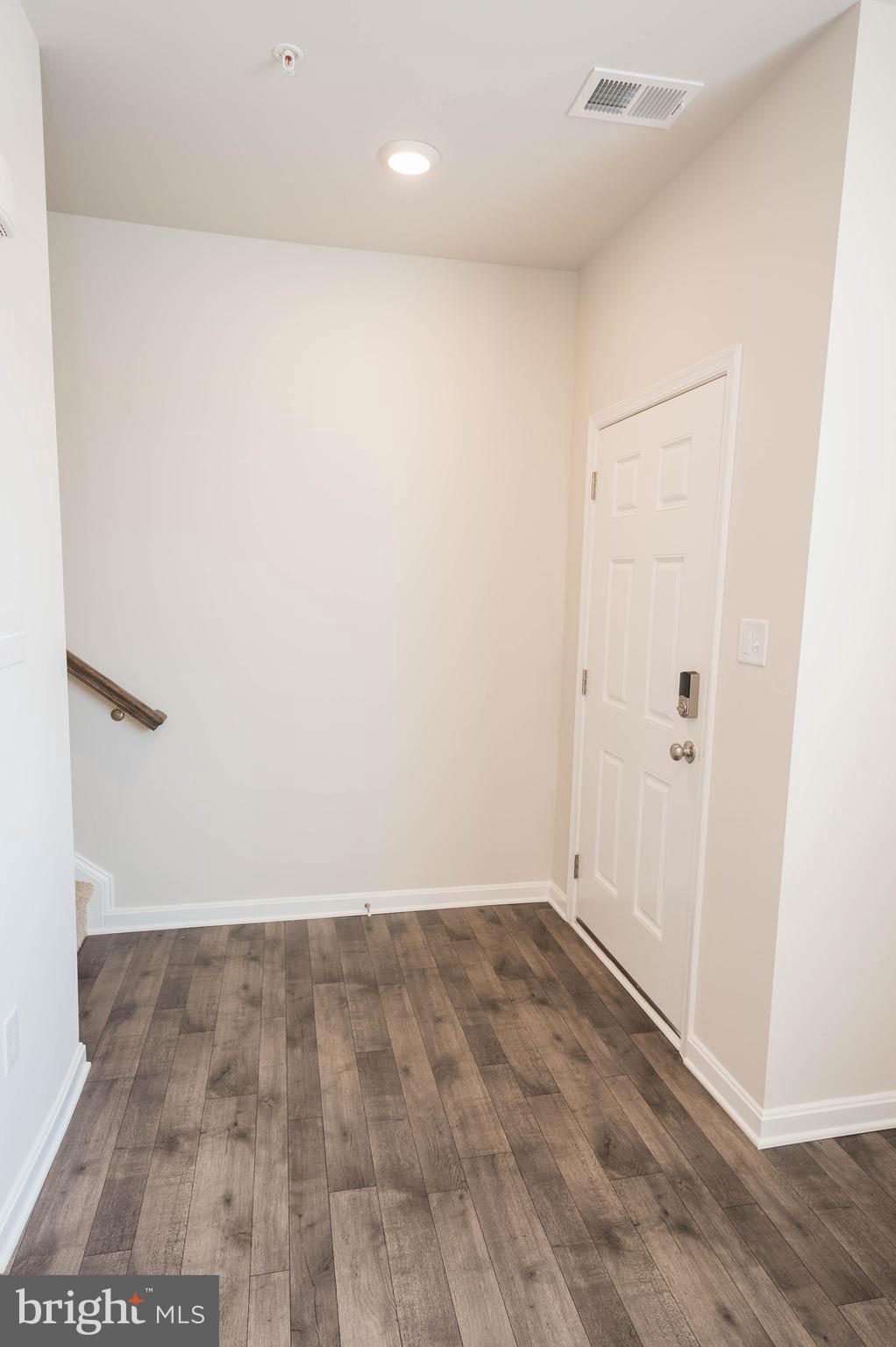 VILLAGES OF AYDELOTTE - Residential Lease