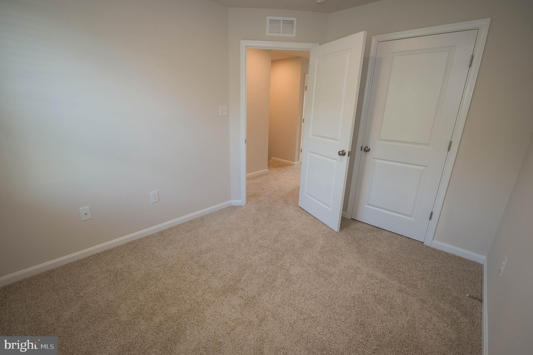 VILLAGES OF AYDELOTTE - Residential Lease