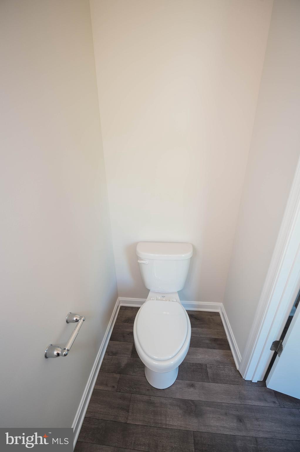 VILLAGES OF AYDELOTTE - Residential Lease