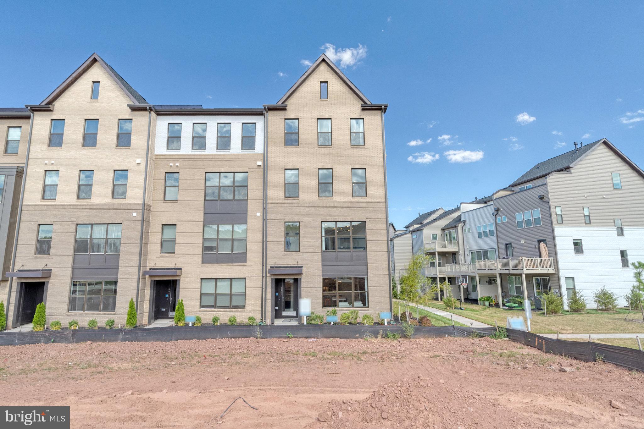 THE BOULEVARDS AT WESTFIELDS - Residential