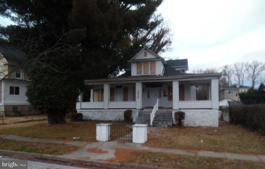 Opportunity awaits in this three bedroom two bath. Property has been damaged by fire and is boarded with no access. Work is required to make this home move in ready but could be worth the effort.  Take a drive by and see if this may be your next investment.