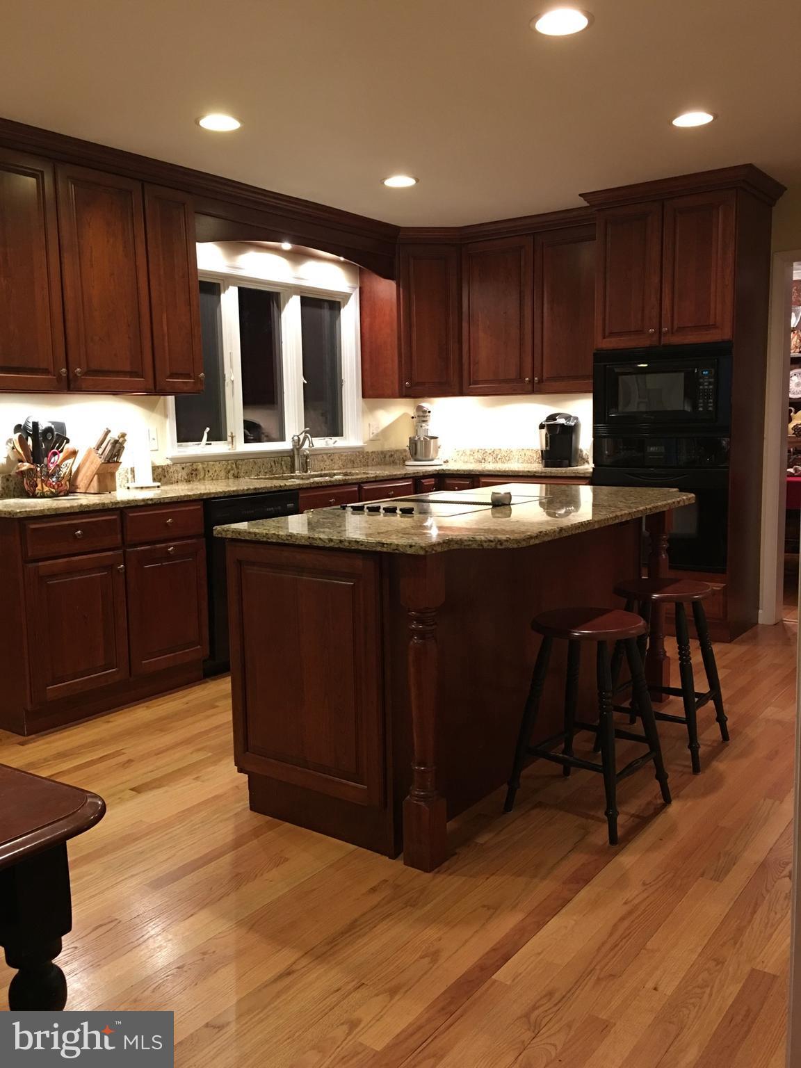 MAJORS CHOICE - Residential